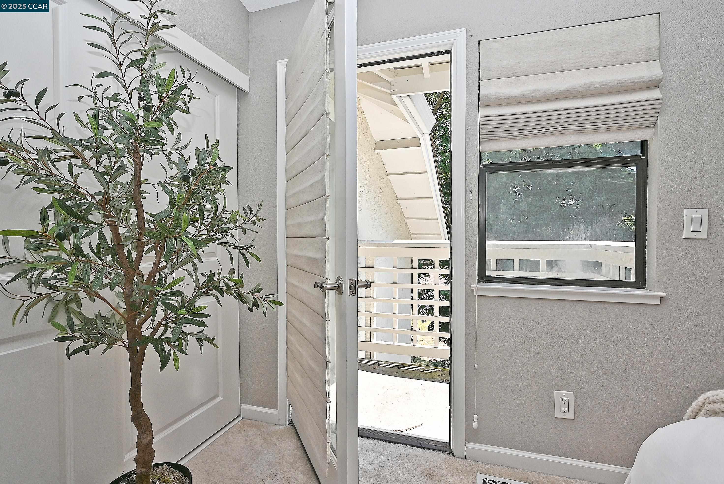 Detail Gallery Image 23 of 31 For 2574 Oak Road #202,  Walnut Creek,  CA 94597 - 2 Beds | 2/1 Baths