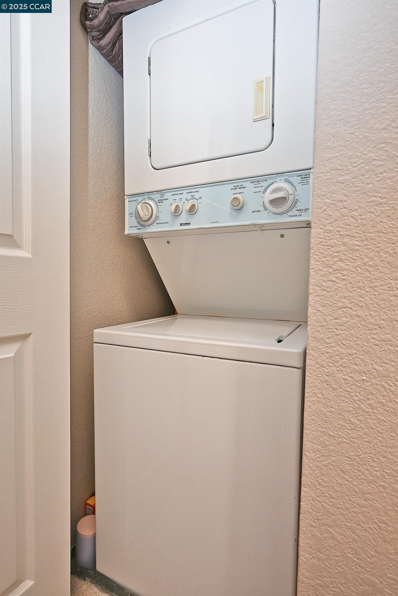 Detail Gallery Image 28 of 31 For 2574 Oak Road #202,  Walnut Creek,  CA 94597 - 2 Beds | 2/1 Baths