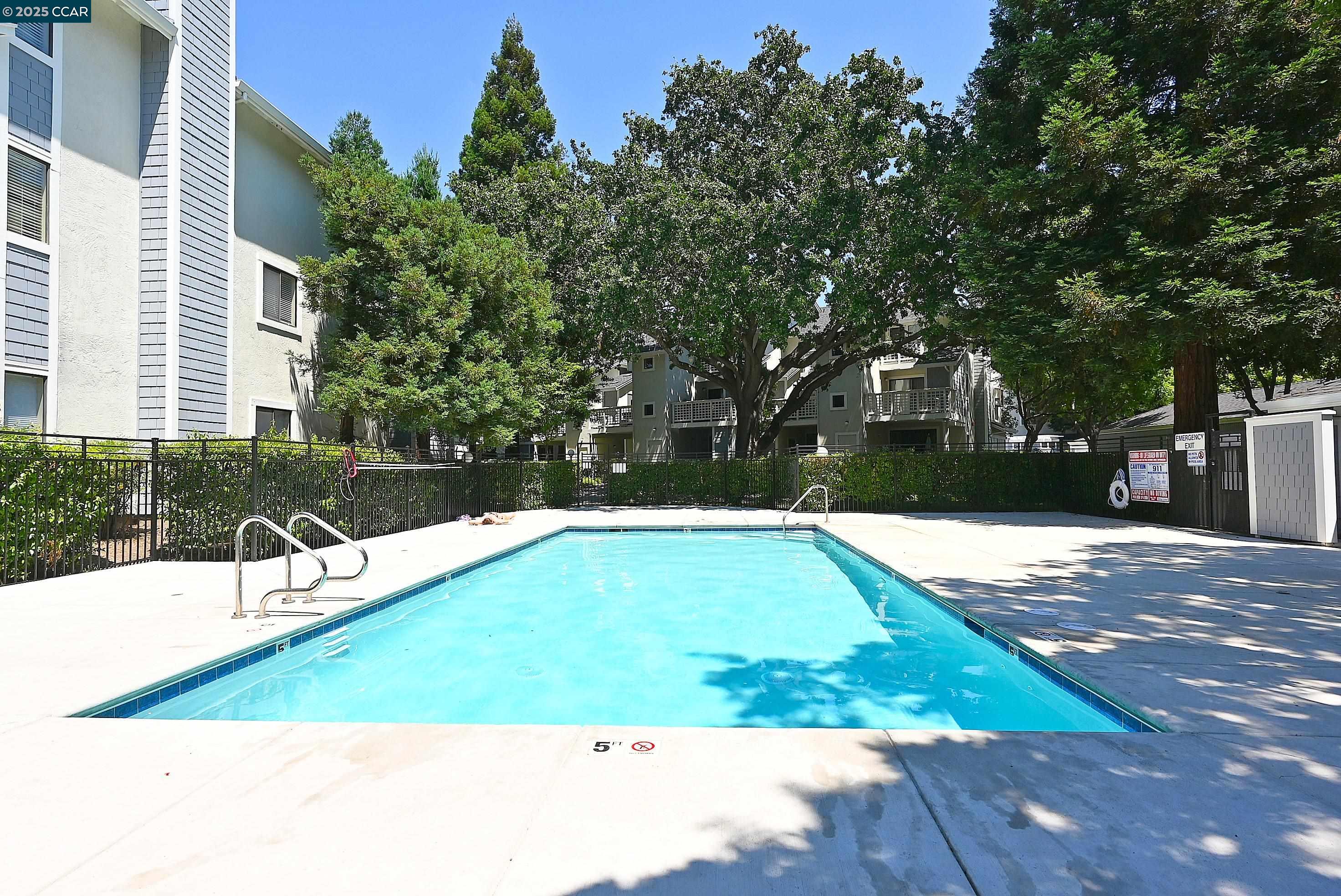 Detail Gallery Image 30 of 31 For 2574 Oak Road #202,  Walnut Creek,  CA 94597 - 2 Beds | 2/1 Baths