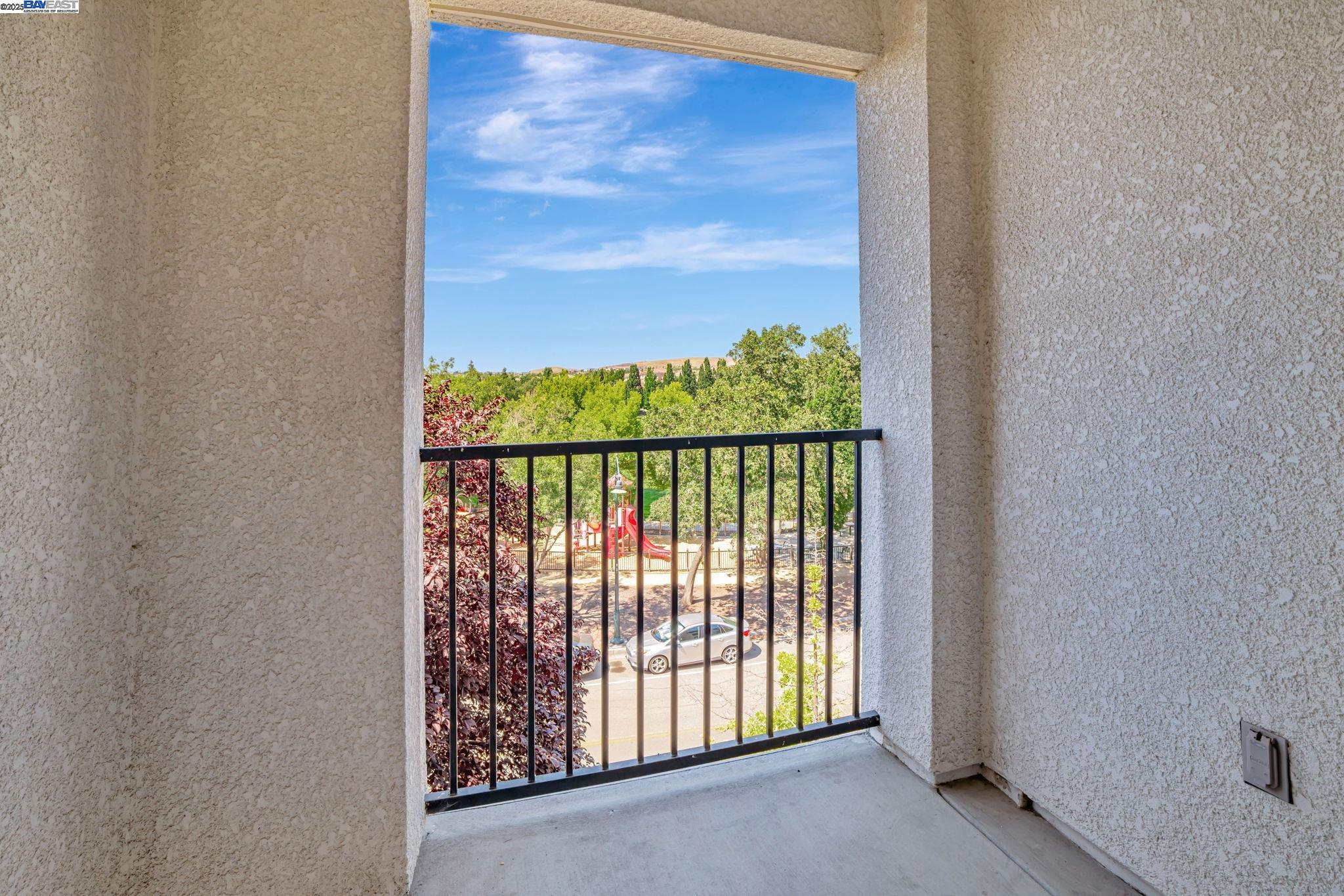 Detail Gallery Image 23 of 30 For 3290 Maguire Way #414,  Dublin,  CA 94568 - 2 Beds | 2/1 Baths