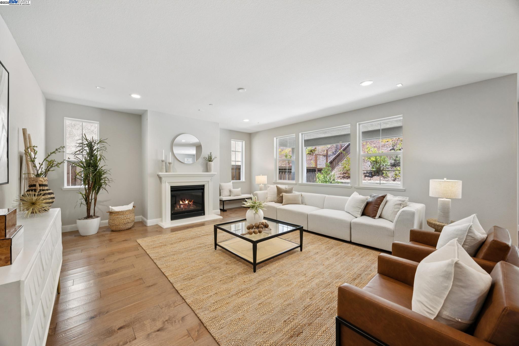 Detail Gallery Image 15 of 58 For 28792 Vista Grande Dr, Hayward,  CA 94544 - 4 Beds | 3 Baths