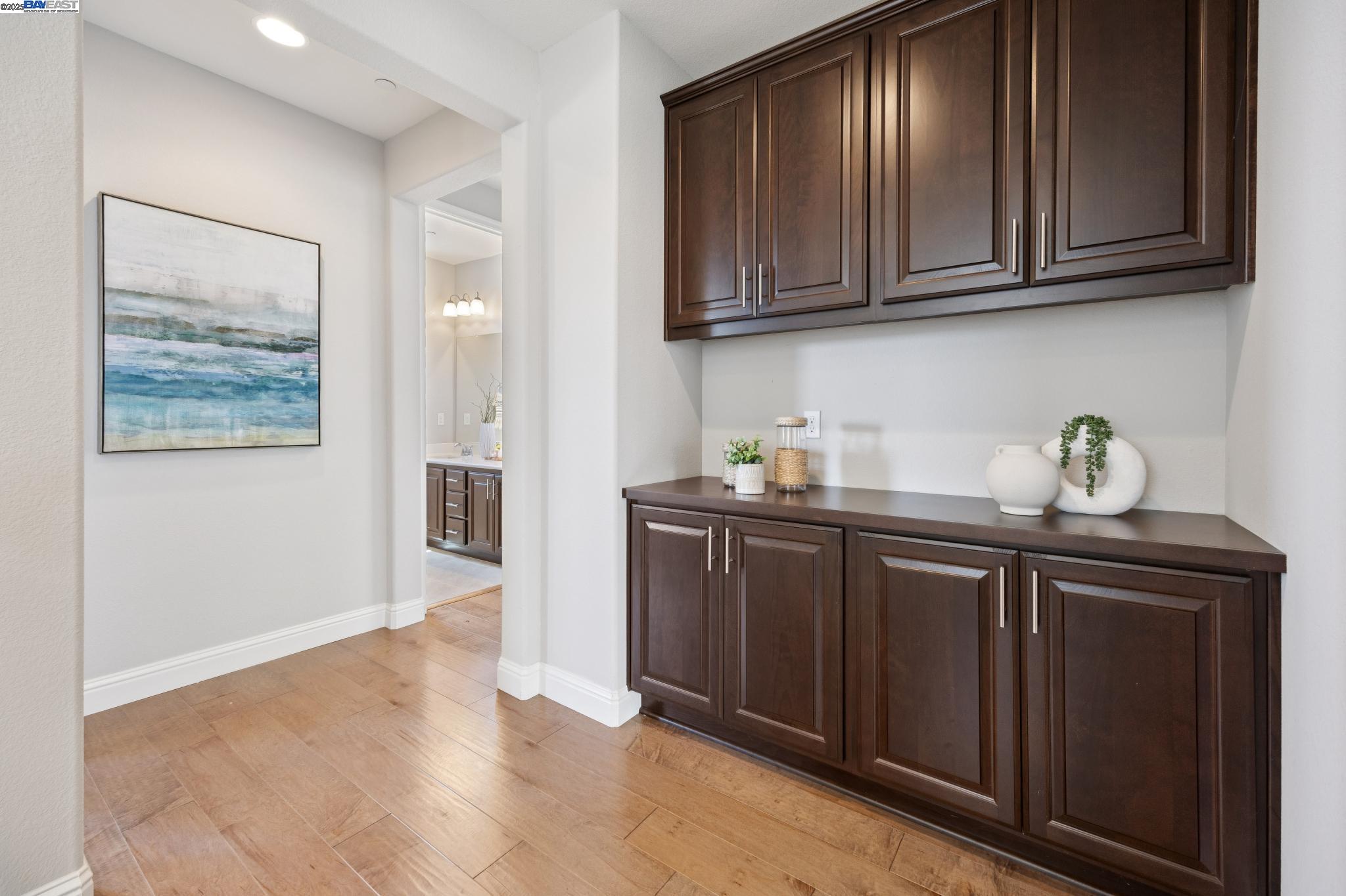 Detail Gallery Image 24 of 58 For 28792 Vista Grande Dr, Hayward,  CA 94544 - 4 Beds | 3 Baths