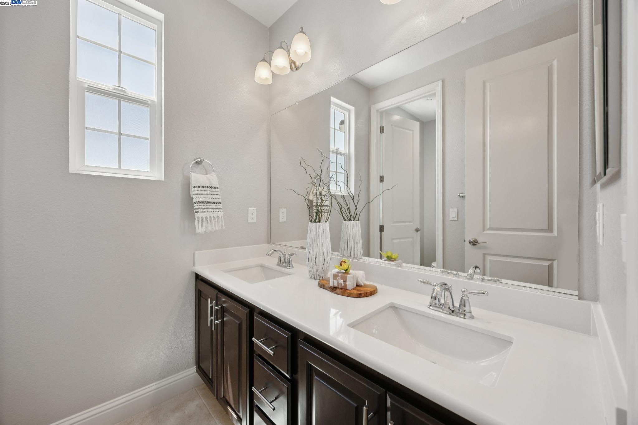 Detail Gallery Image 37 of 58 For 28792 Vista Grande Dr, Hayward,  CA 94544 - 4 Beds | 3 Baths