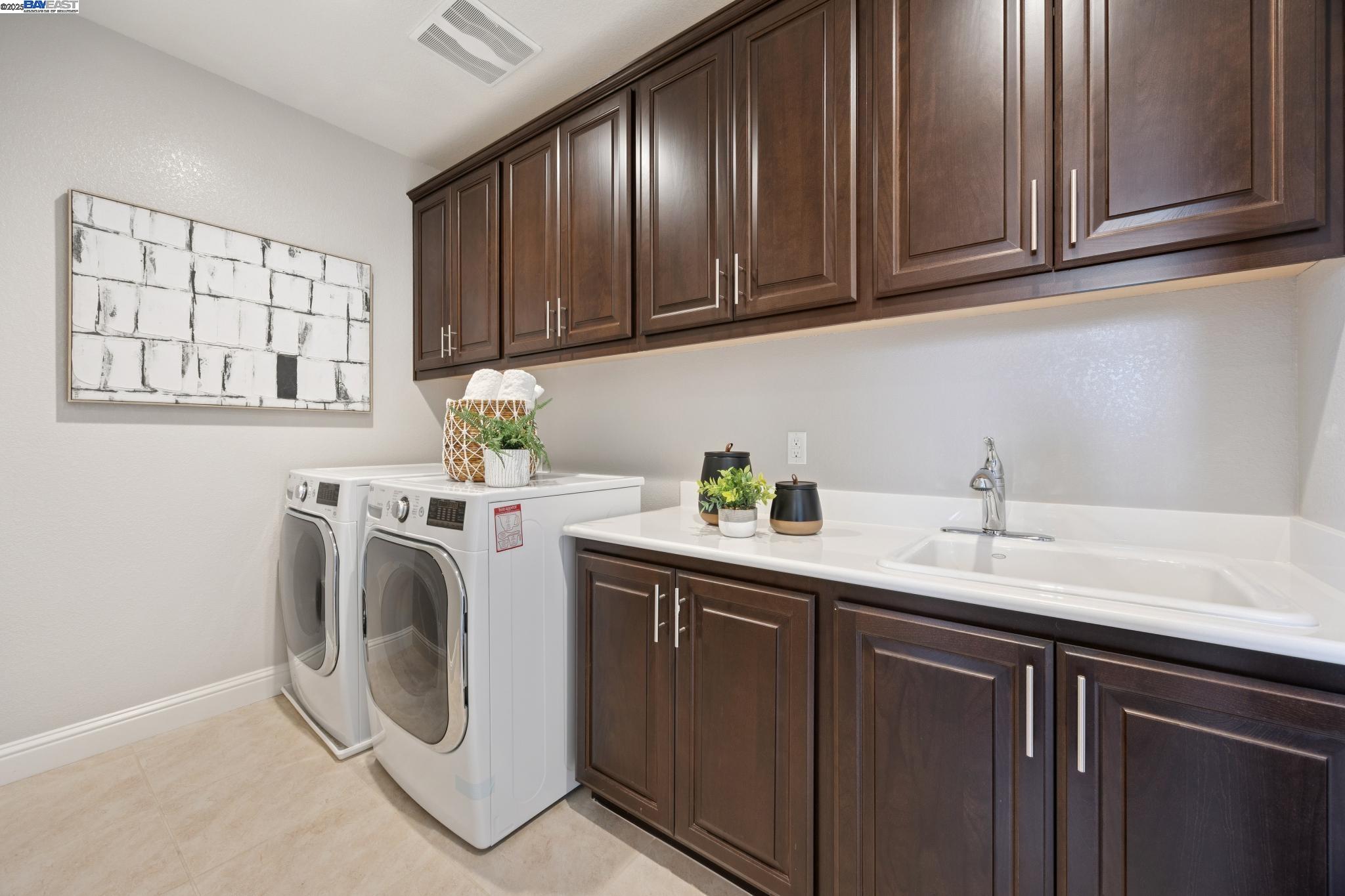 Detail Gallery Image 39 of 58 For 28792 Vista Grande Dr, Hayward,  CA 94544 - 4 Beds | 3 Baths