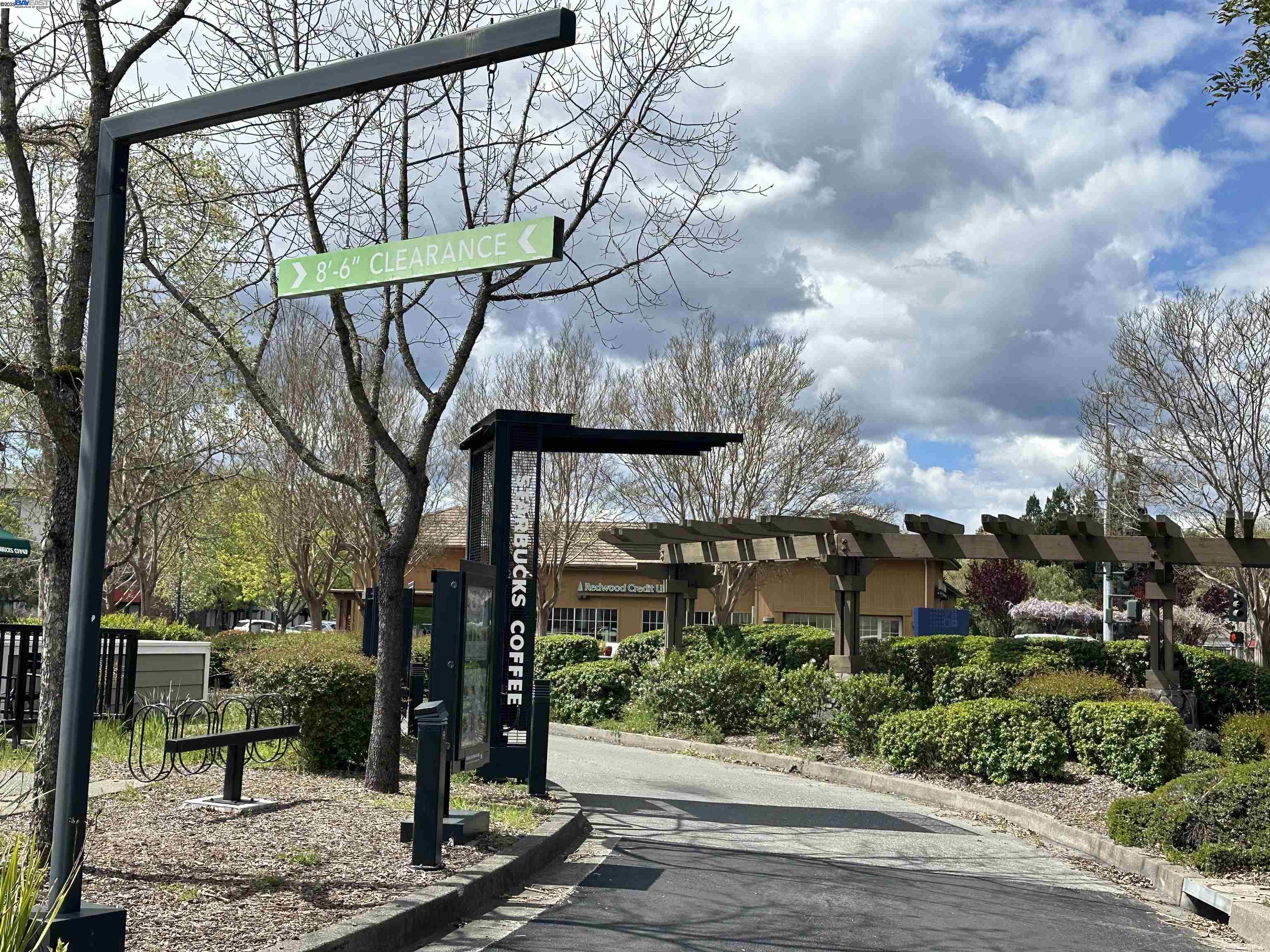 Detail Gallery Image 3 of 17 For 9000 Brooks Rd, Windsor,  CA 95492 - – Beds | – Baths