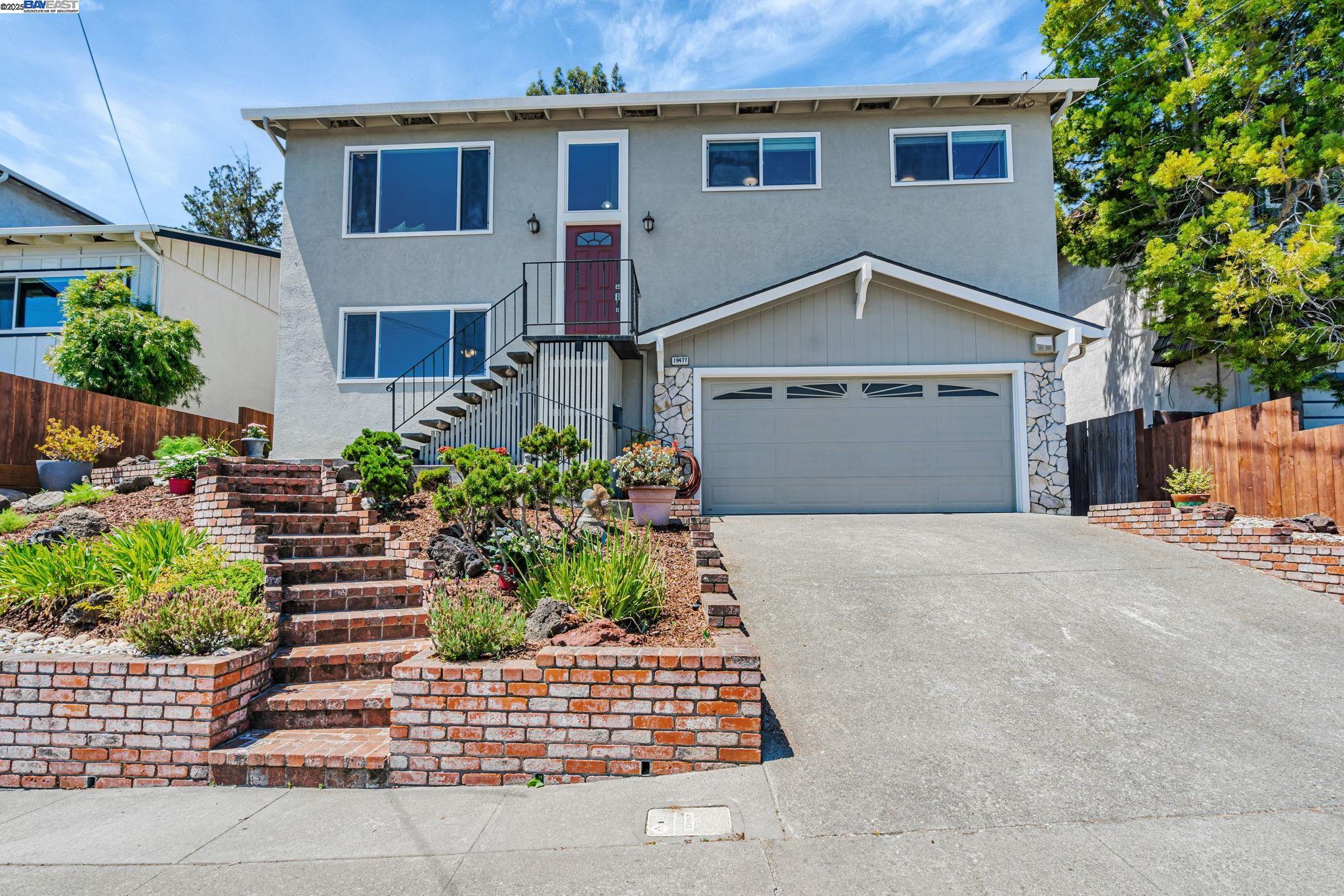 Detail Gallery Image 1 of 51 For 19477 Yuma Street, Castro Valley,  CA 94546-3238 - 3 Beds | 2 Baths