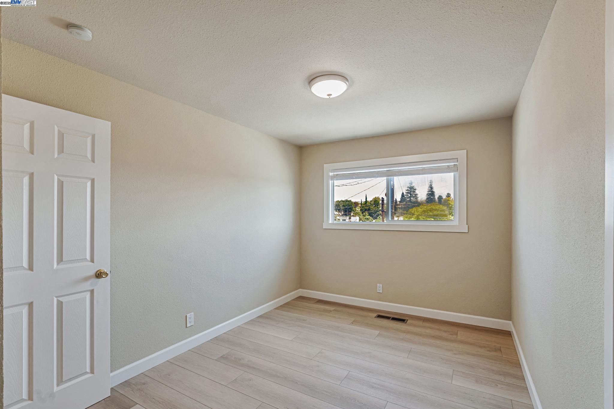 Detail Gallery Image 30 of 51 For 19477 Yuma Street, Castro Valley,  CA 94546-3238 - 3 Beds | 2 Baths