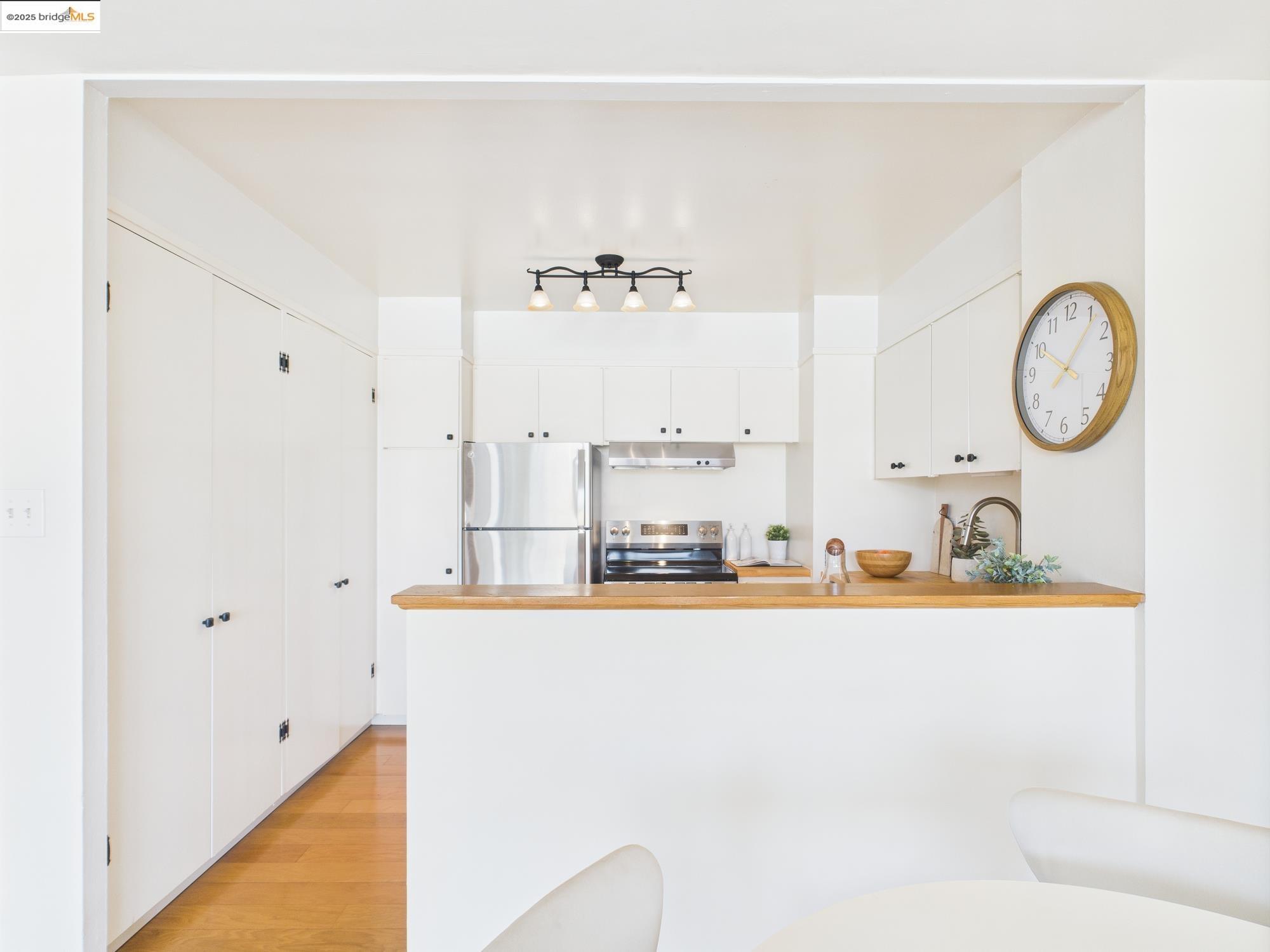 Photo #9: 41105170 Listing: Photo #9