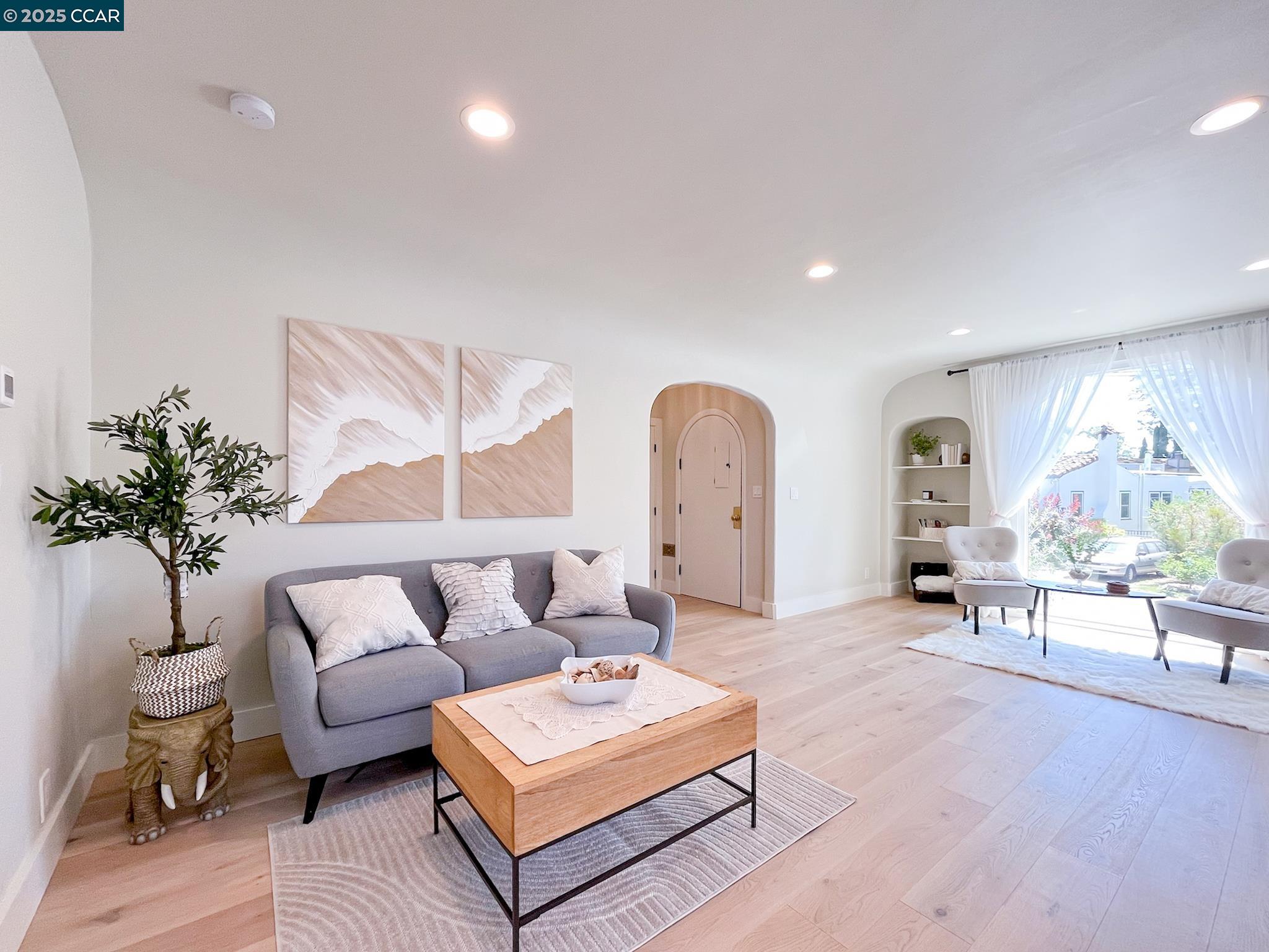 Detail Gallery Image 11 of 51 For 3438 Guido St, Oakland,  CA 94602 - 2 Beds | 1 Baths