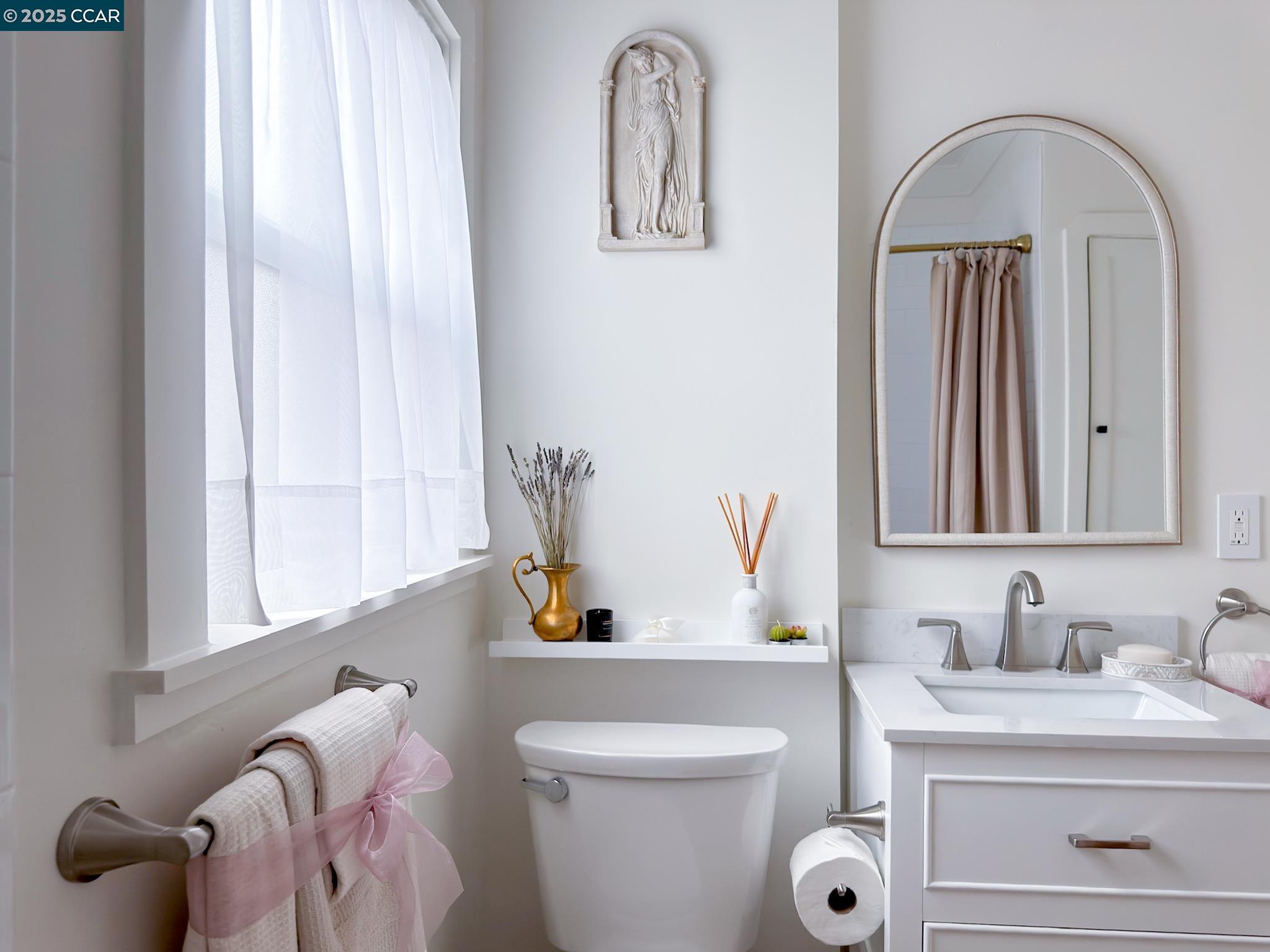 Detail Gallery Image 29 of 51 For 3438 Guido St, Oakland,  CA 94602 - 2 Beds | 1 Baths
