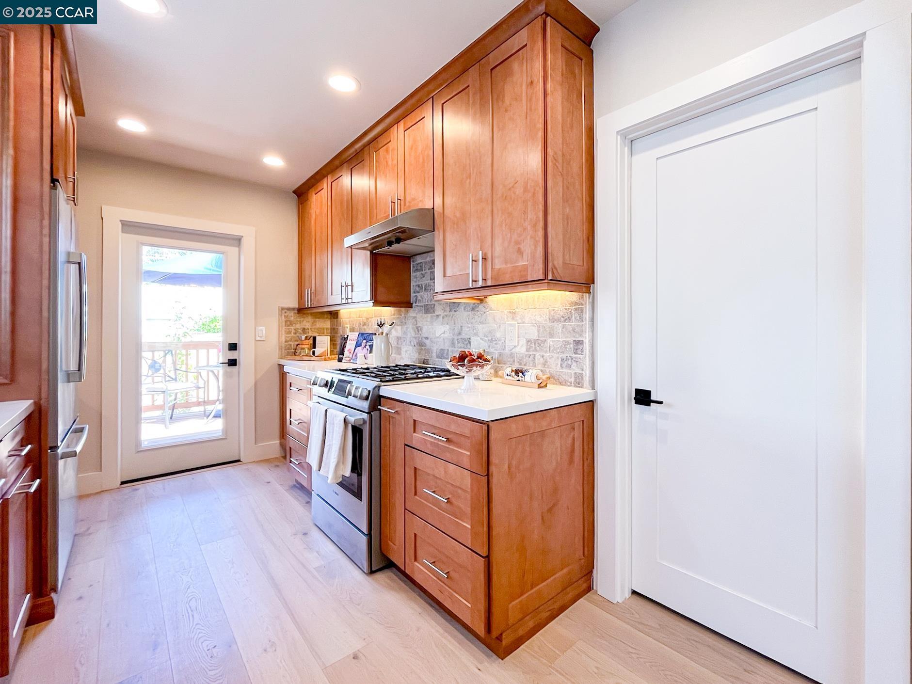 Detail Gallery Image 35 of 51 For 3438 Guido St, Oakland,  CA 94602 - 2 Beds | 1 Baths