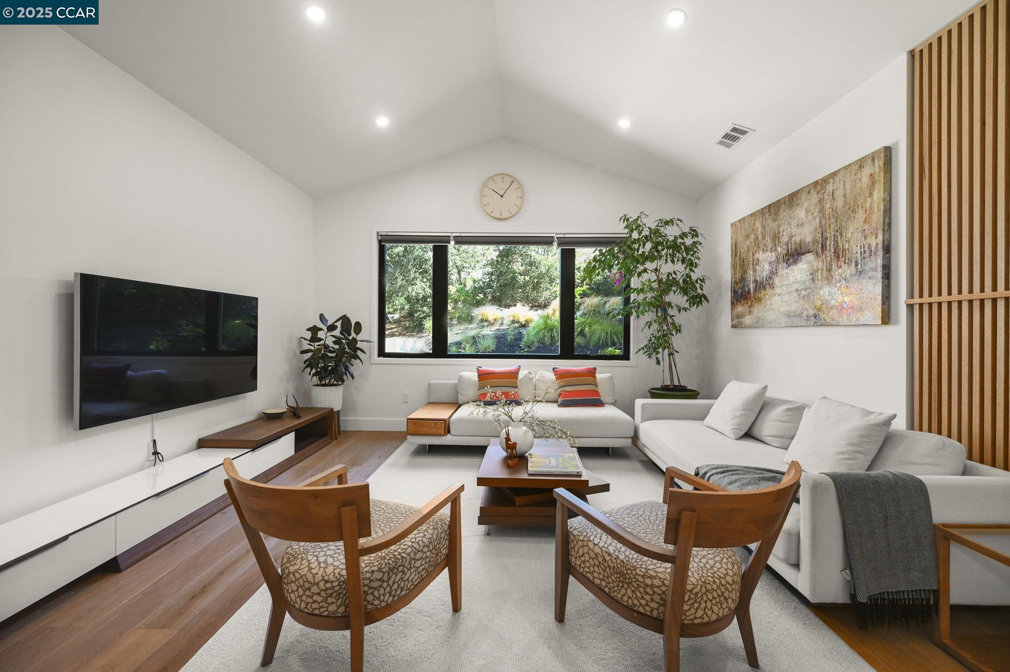 Detail Gallery Image 7 of 50 For 148 Draeger Drive, Moraga,  CA 94556 - 4 Beds | 2/1 Baths