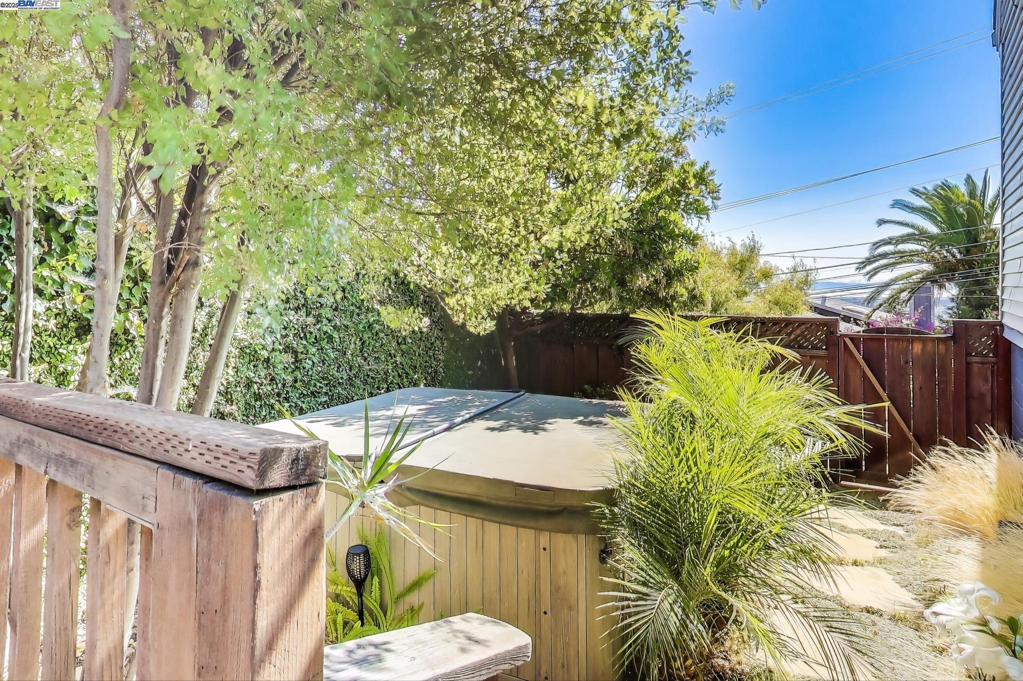 Detail Gallery Image 30 of 44 For 16660 Winding Blvd, San Leandro,  CA 94578 - 4 Beds | 3 Baths