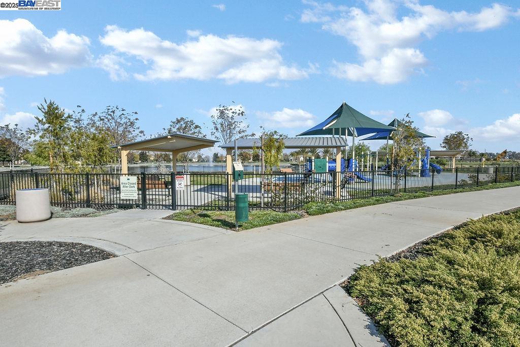Detail Gallery Image 39 of 46 For 675 Merritt Ct, Discovery Bay,  CA 94505 - 4 Beds | 2/1 Baths