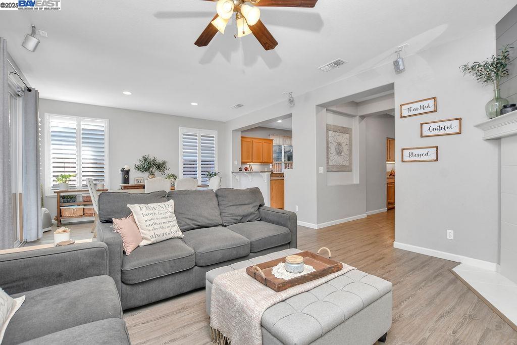 Detail Gallery Image 5 of 46 For 675 Merritt Ct, Discovery Bay,  CA 94505 - 4 Beds | 2/1 Baths
