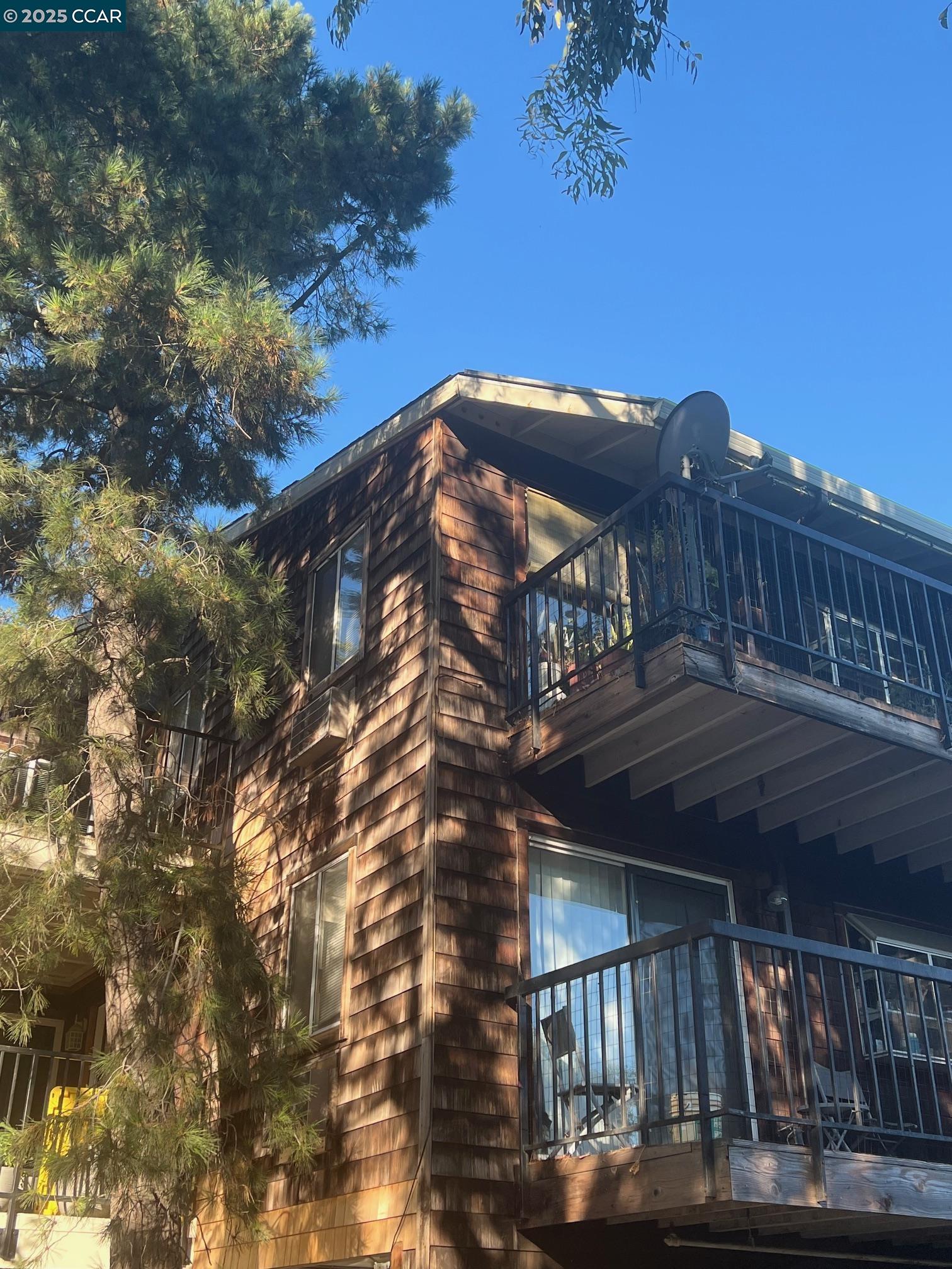 Detail Gallery Image 17 of 21 For 1971 Bonifacio St #6,  Concord,  CA 94520 - 1 Beds | 1 Baths