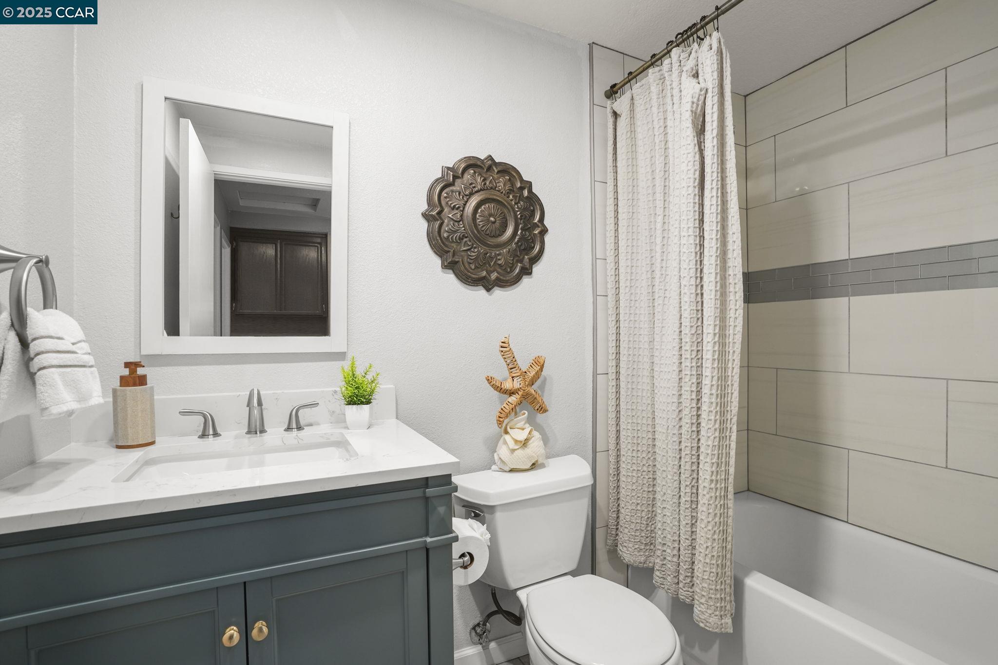 Detail Gallery Image 22 of 31 For 2132 Rock Pass Pl, Martinez,  CA 94553 - 3 Beds | 2/1 Baths