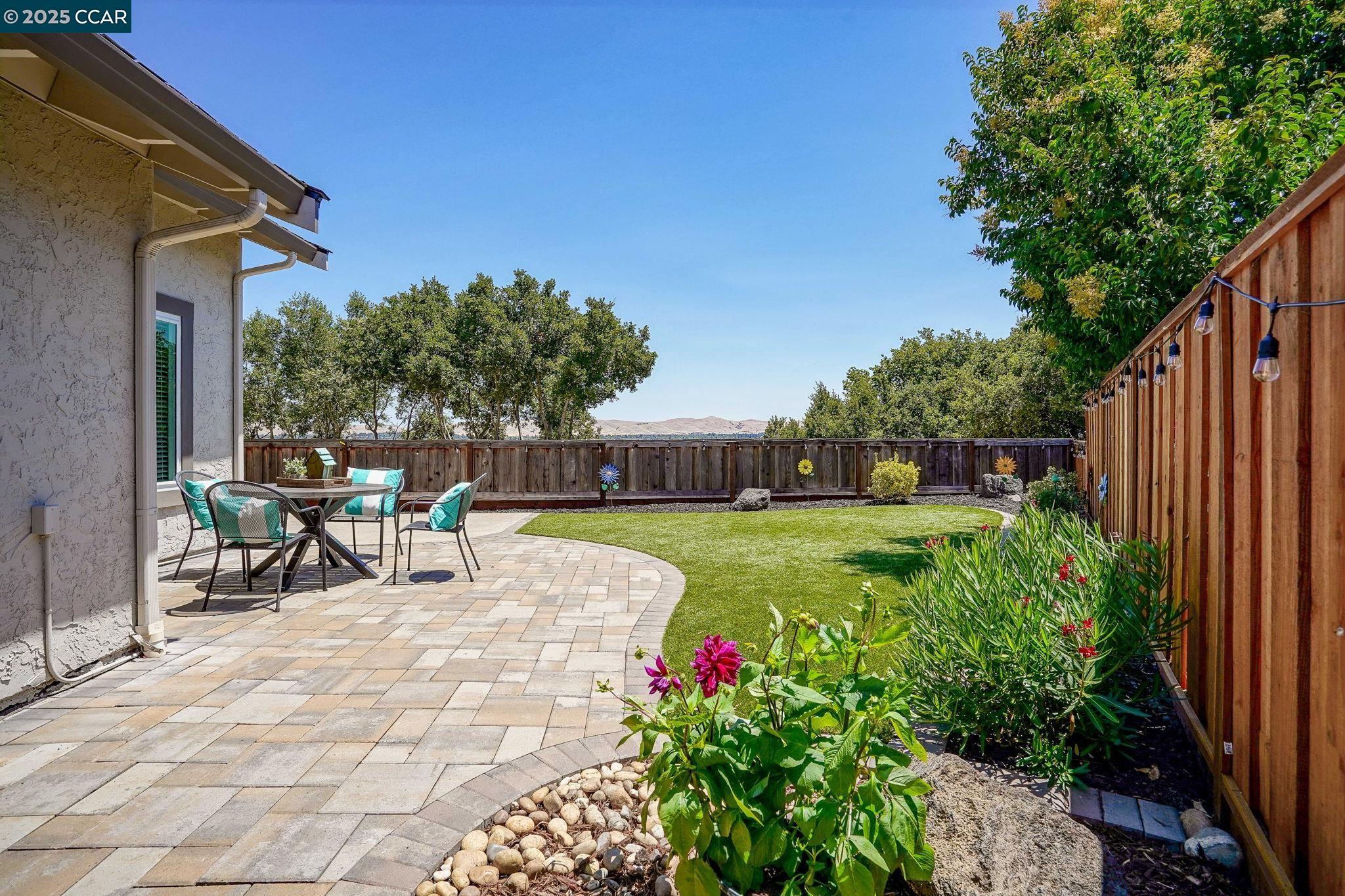 Detail Gallery Image 26 of 31 For 2132 Rock Pass Pl, Martinez,  CA 94553 - 3 Beds | 2/1 Baths
