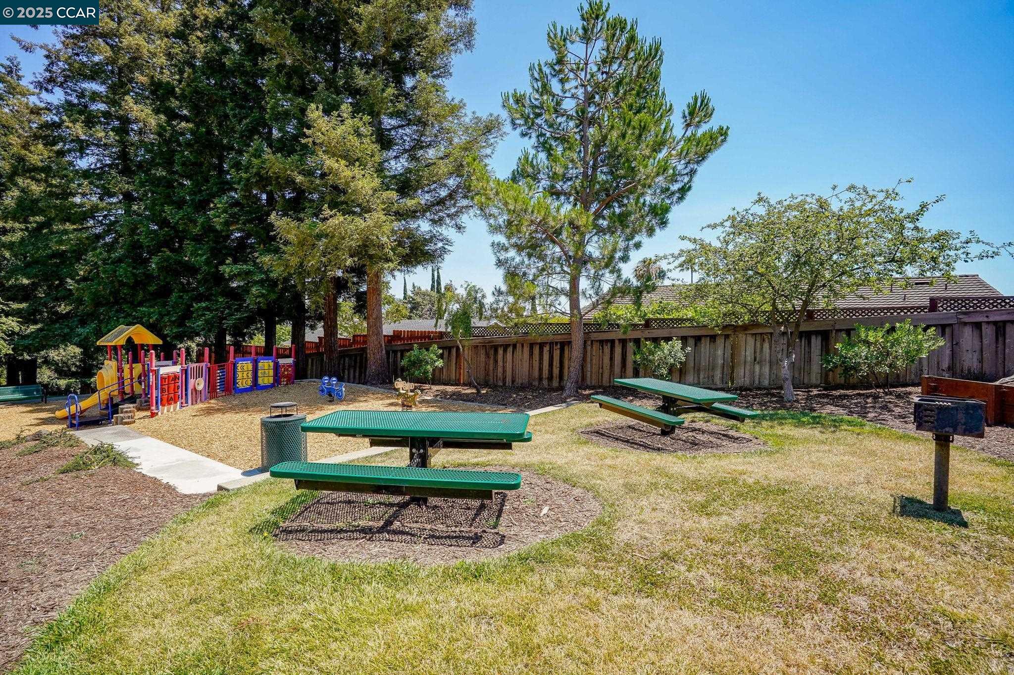 Detail Gallery Image 27 of 31 For 2132 Rock Pass Pl, Martinez,  CA 94553 - 3 Beds | 2/1 Baths