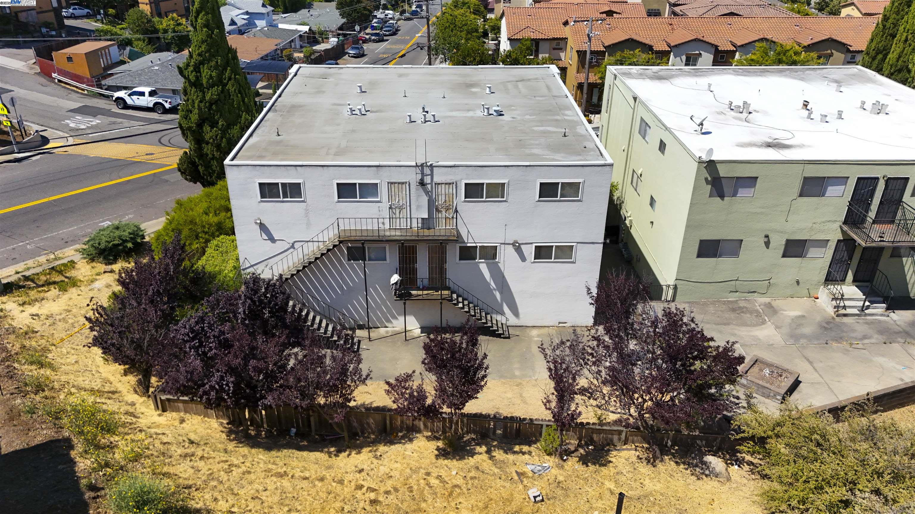 Detail Gallery Image 5 of 19 For 16320 Saratoga St, San Leandro,  CA 94578 - – Beds | – Baths