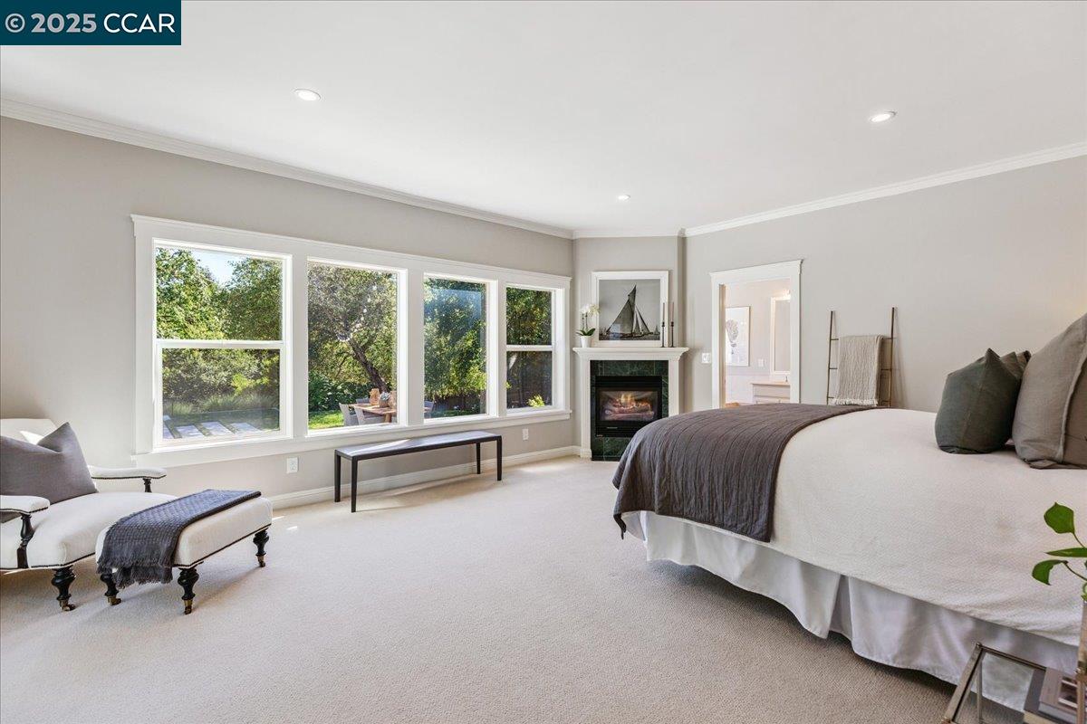 Detail Gallery Image 19 of 44 For 121 Meadow View Rd, Orinda,  CA 94563-3249 - 5 Beds | 3 Baths