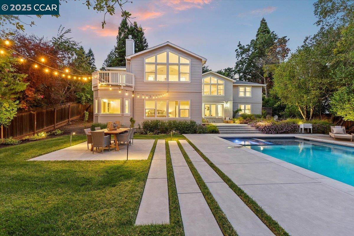 Detail Gallery Image 30 of 44 For 121 Meadow View Rd, Orinda,  CA 94563-3249 - 5 Beds | 3 Baths