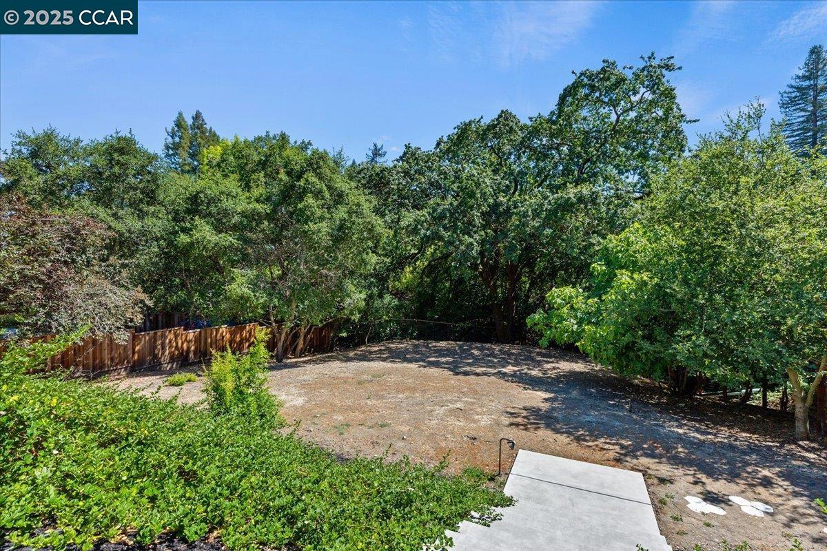 Detail Gallery Image 38 of 44 For 121 Meadow View Rd, Orinda,  CA 94563-3249 - 5 Beds | 3 Baths