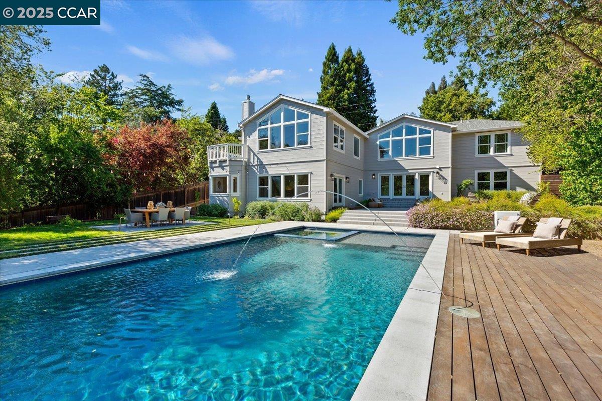 Detail Gallery Image 39 of 44 For 121 Meadow View Rd, Orinda,  CA 94563-3249 - 5 Beds | 3 Baths