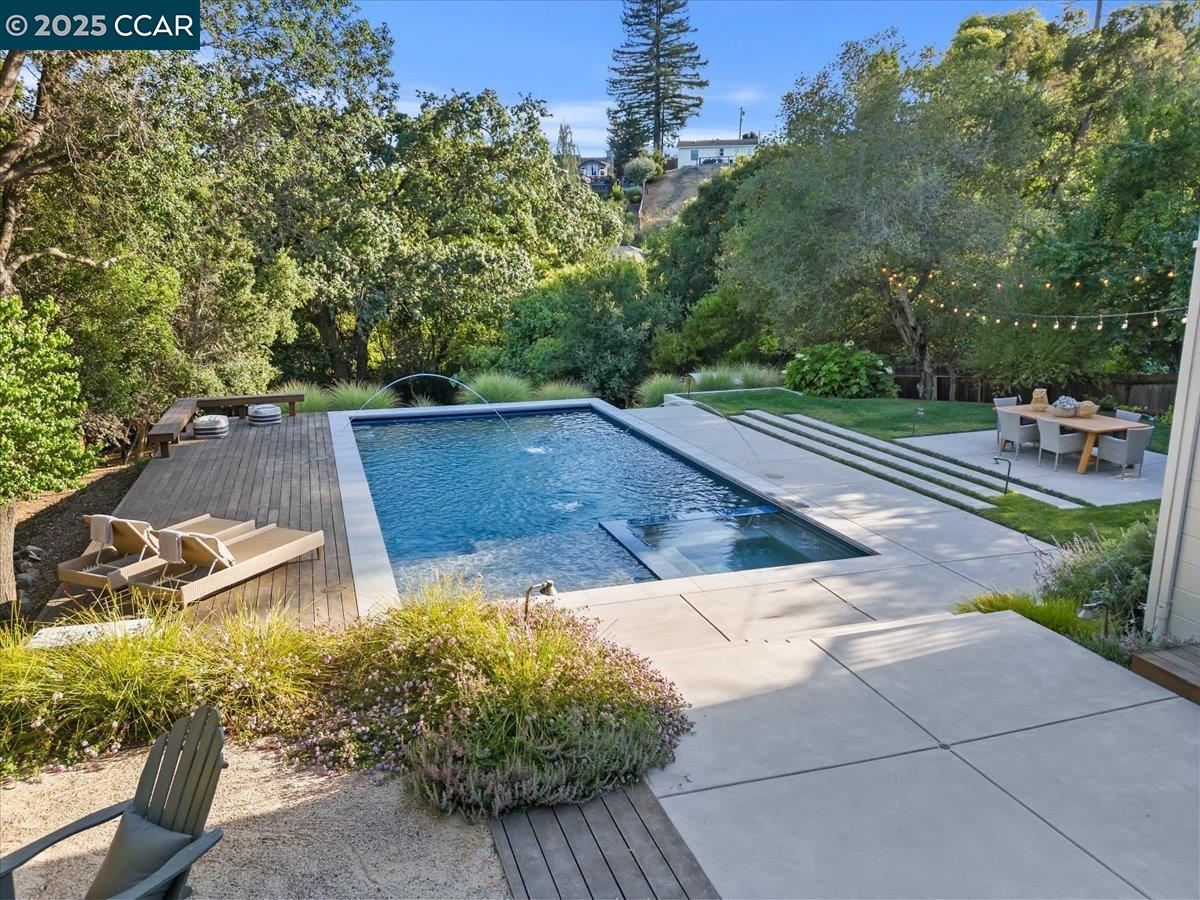 Detail Gallery Image 43 of 44 For 121 Meadow View Rd, Orinda,  CA 94563-3249 - 5 Beds | 3 Baths