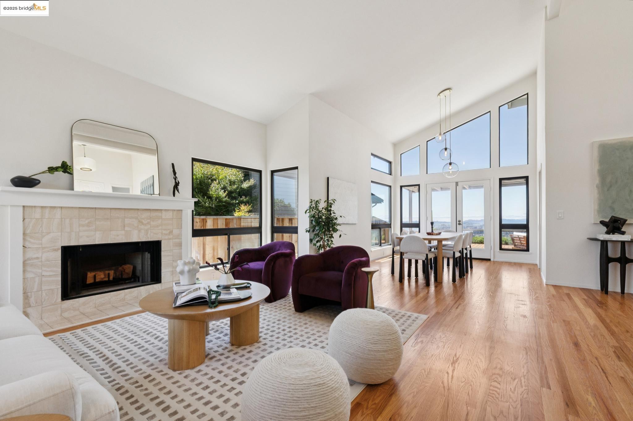 Detail Gallery Image 12 of 58 For 6109 Ridgemont Dr, Oakland,  CA 94619 - 4 Beds | 2/1 Baths
