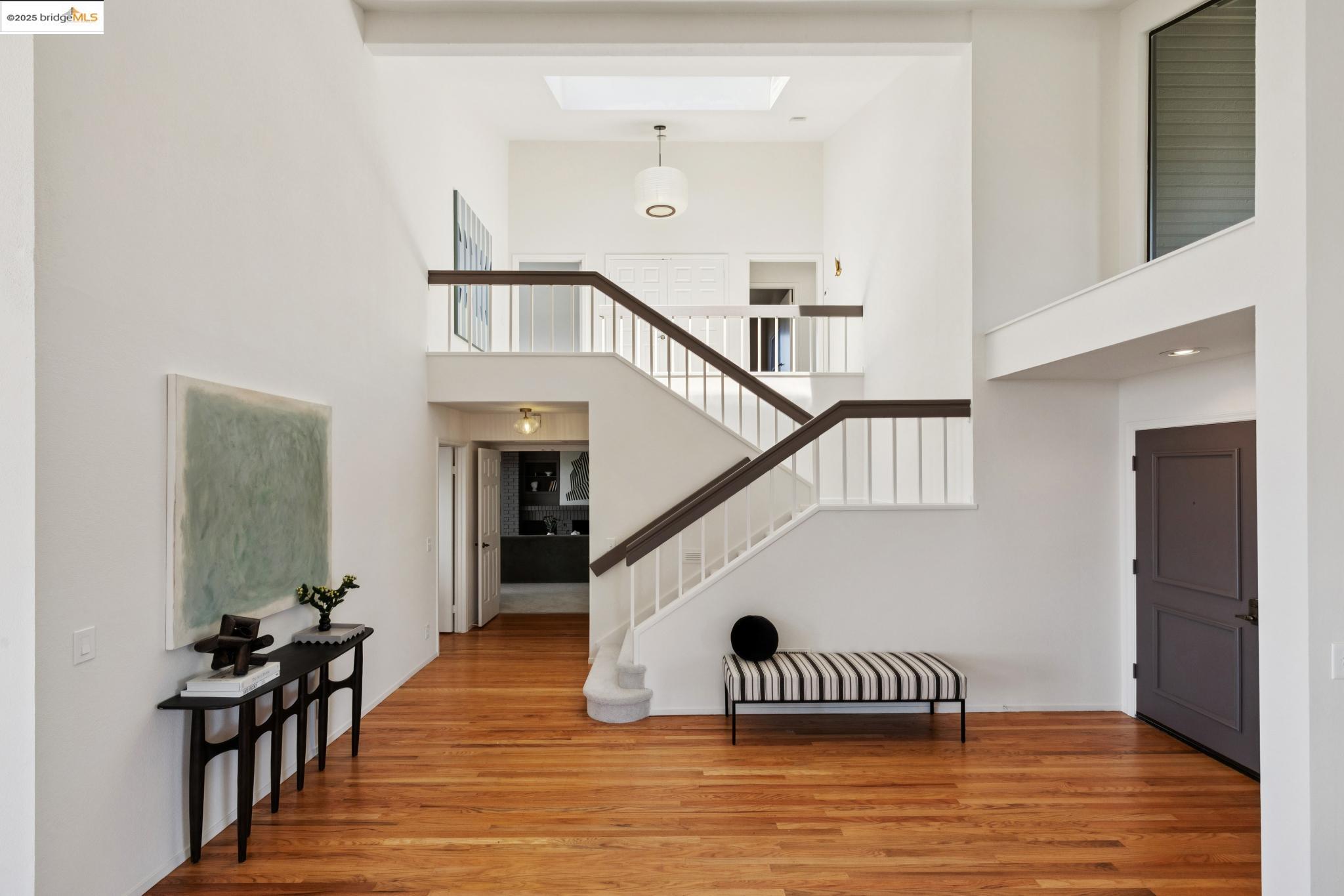 Detail Gallery Image 14 of 58 For 6109 Ridgemont Dr, Oakland,  CA 94619 - 4 Beds | 2/1 Baths