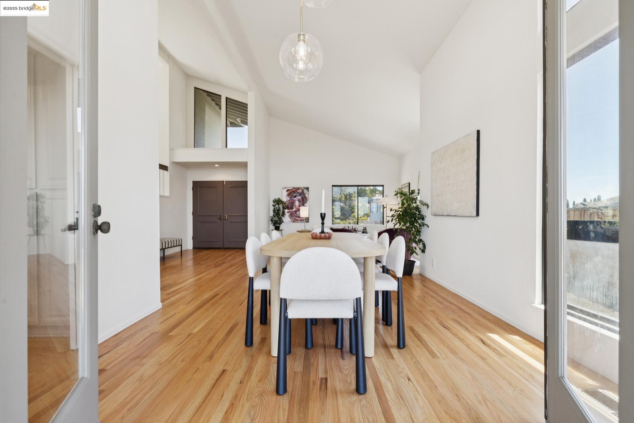 Detail Gallery Image 17 of 58 For 6109 Ridgemont Dr, Oakland,  CA 94619 - 4 Beds | 2/1 Baths