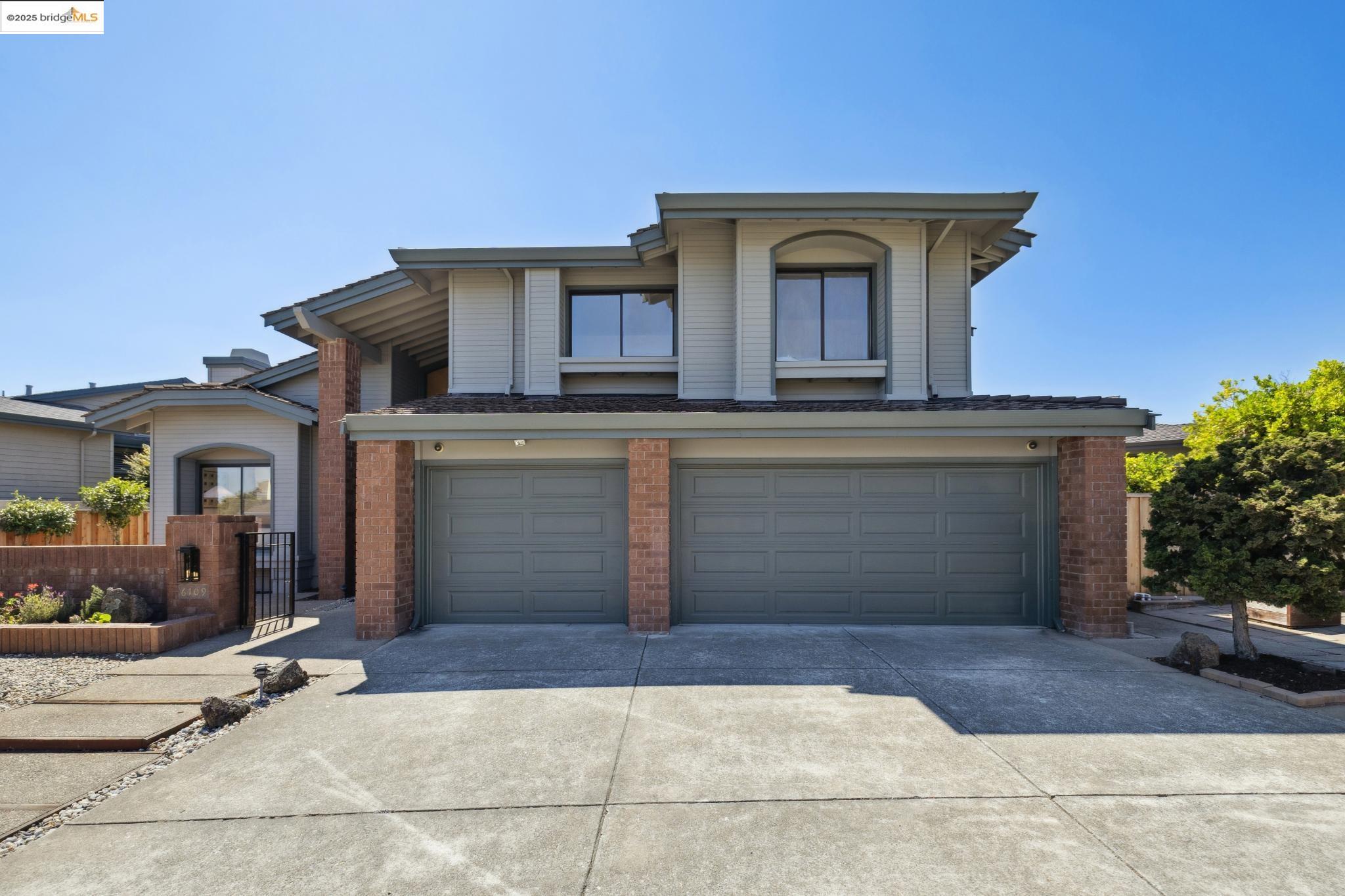 Detail Gallery Image 3 of 58 For 6109 Ridgemont Dr, Oakland,  CA 94619 - 4 Beds | 2/1 Baths