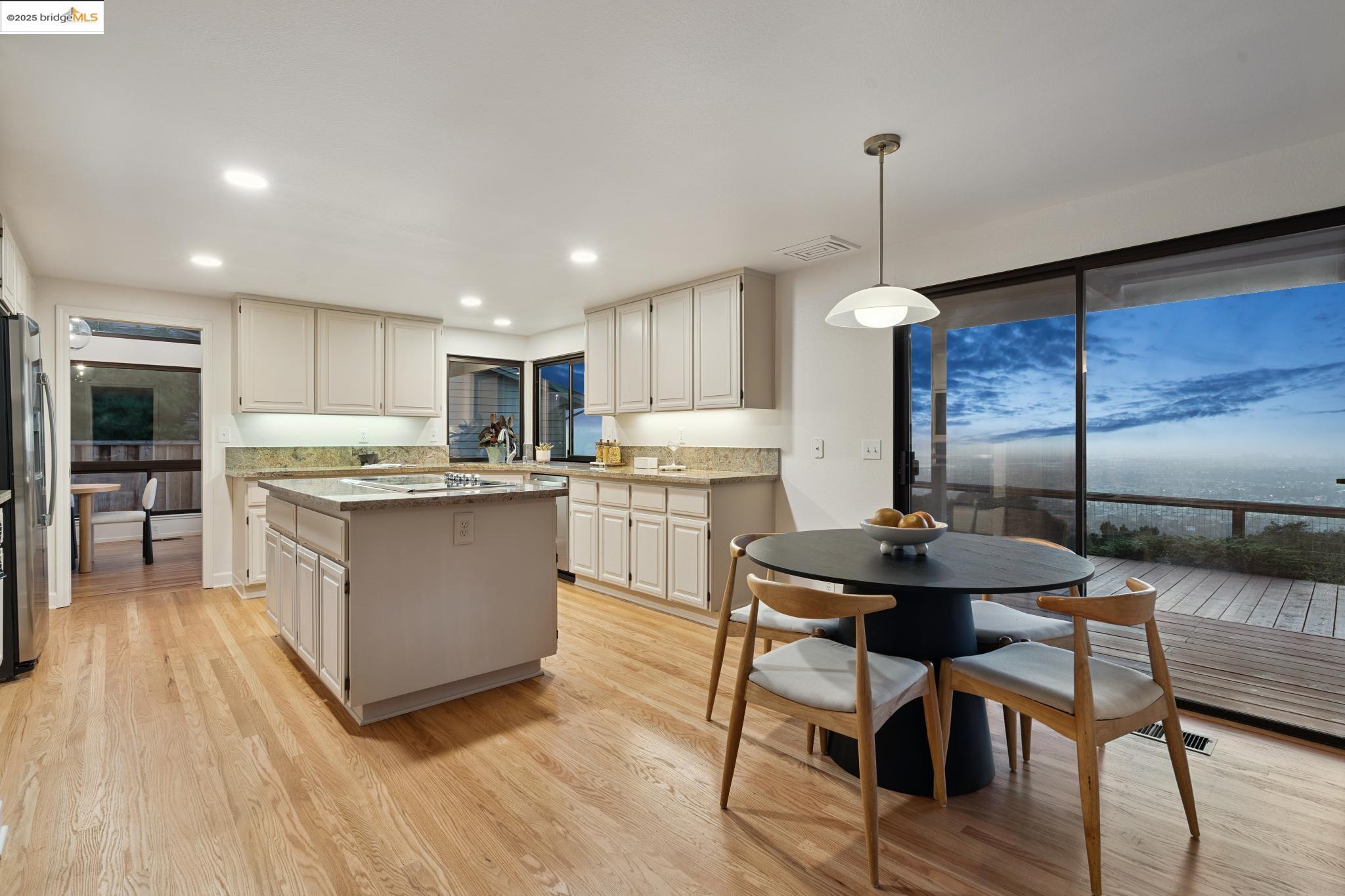 Detail Gallery Image 49 of 58 For 6109 Ridgemont Dr, Oakland,  CA 94619 - 4 Beds | 2/1 Baths