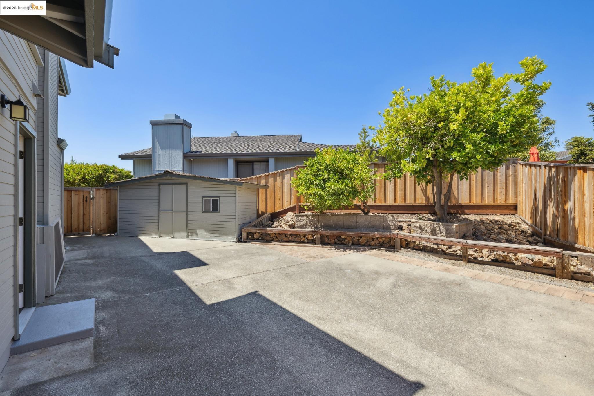 Detail Gallery Image 50 of 58 For 6109 Ridgemont Dr, Oakland,  CA 94619 - 4 Beds | 2/1 Baths
