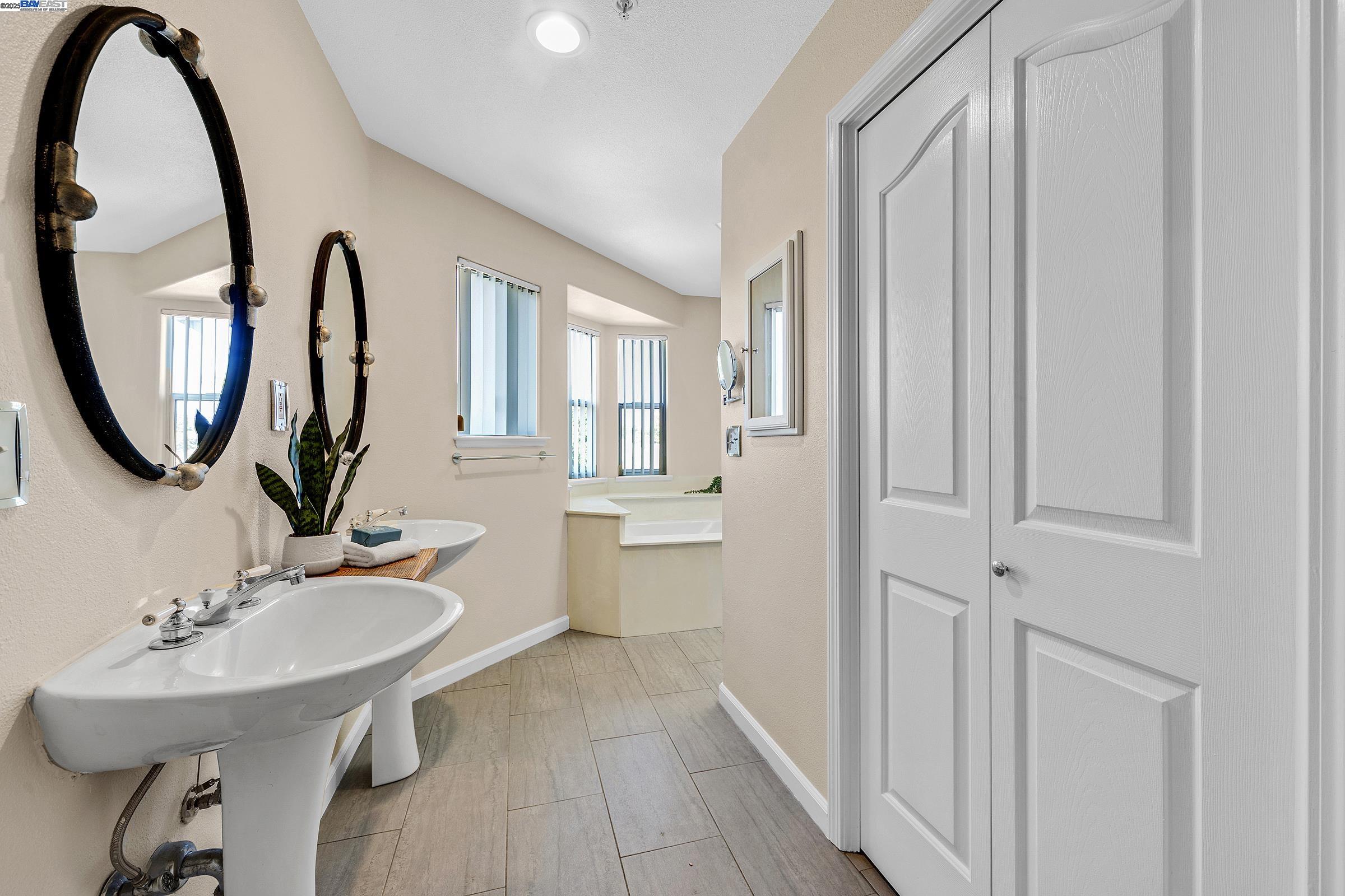 Detail Gallery Image 12 of 20 For 2350 W Avenue 135th, San Leandro,  CA 94577 - – Beds | – Baths