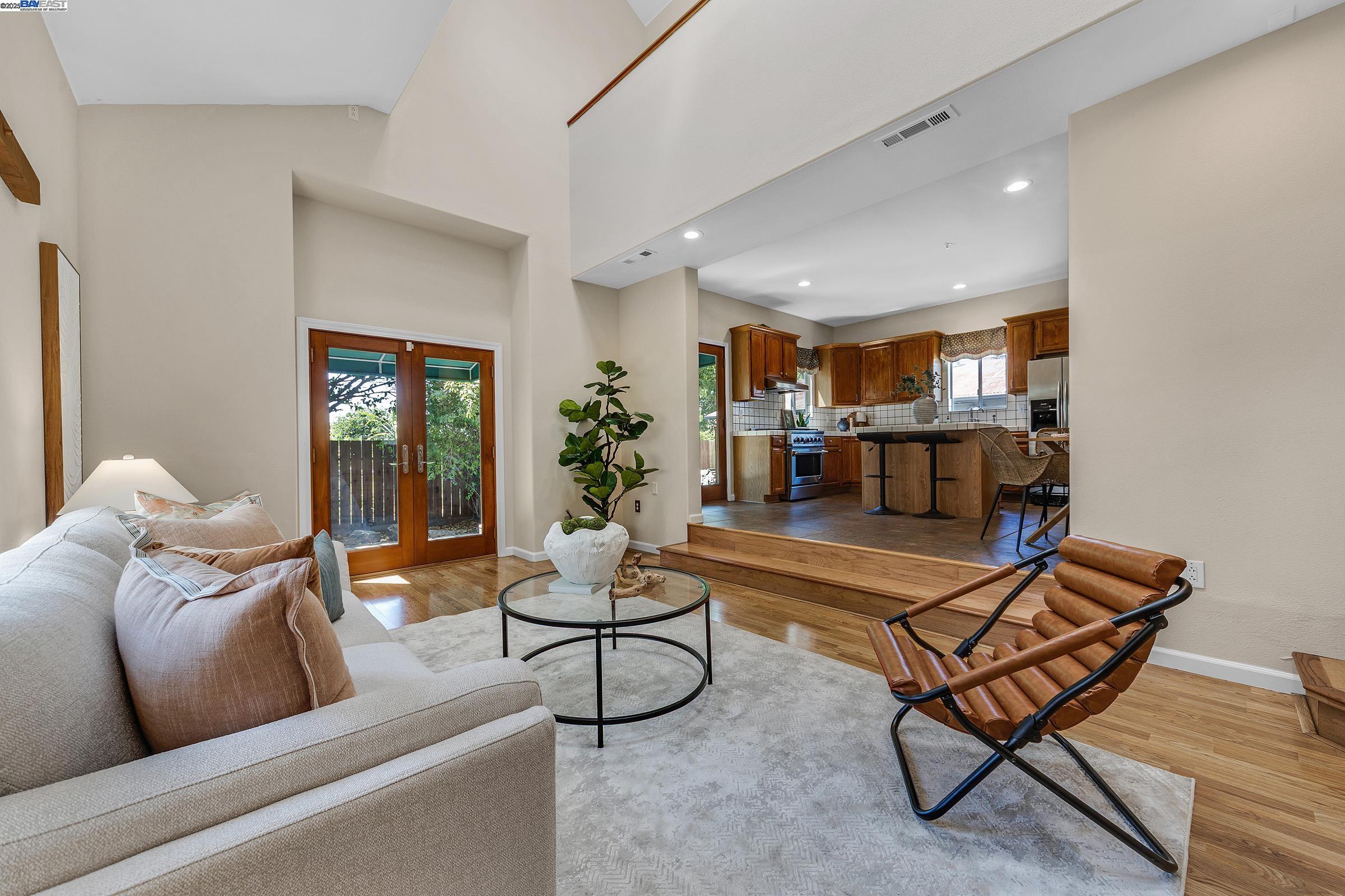 Detail Gallery Image 4 of 20 For 2350 W Avenue 135th, San Leandro,  CA 94577 - – Beds | – Baths