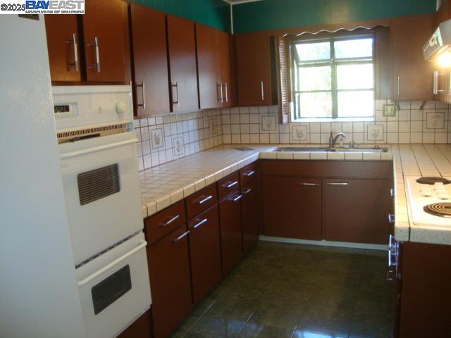 Detail Gallery Image 18 of 43 For 26132 Jane Ave, Hayward,  CA 94544 - 4 Beds | 3 Baths