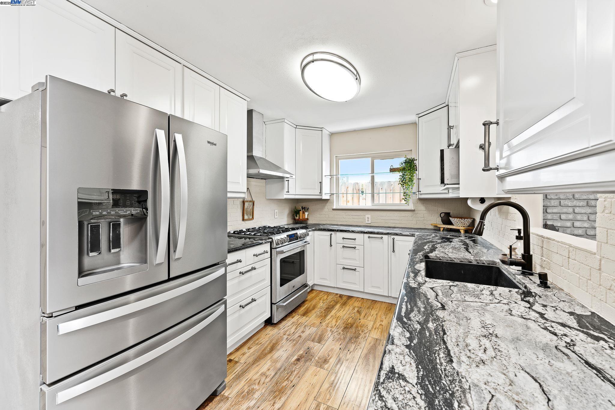 Detail Gallery Image 13 of 31 For 729 S Mills Ave, Lodi,  CA 95242 - 3 Beds | 2 Baths
