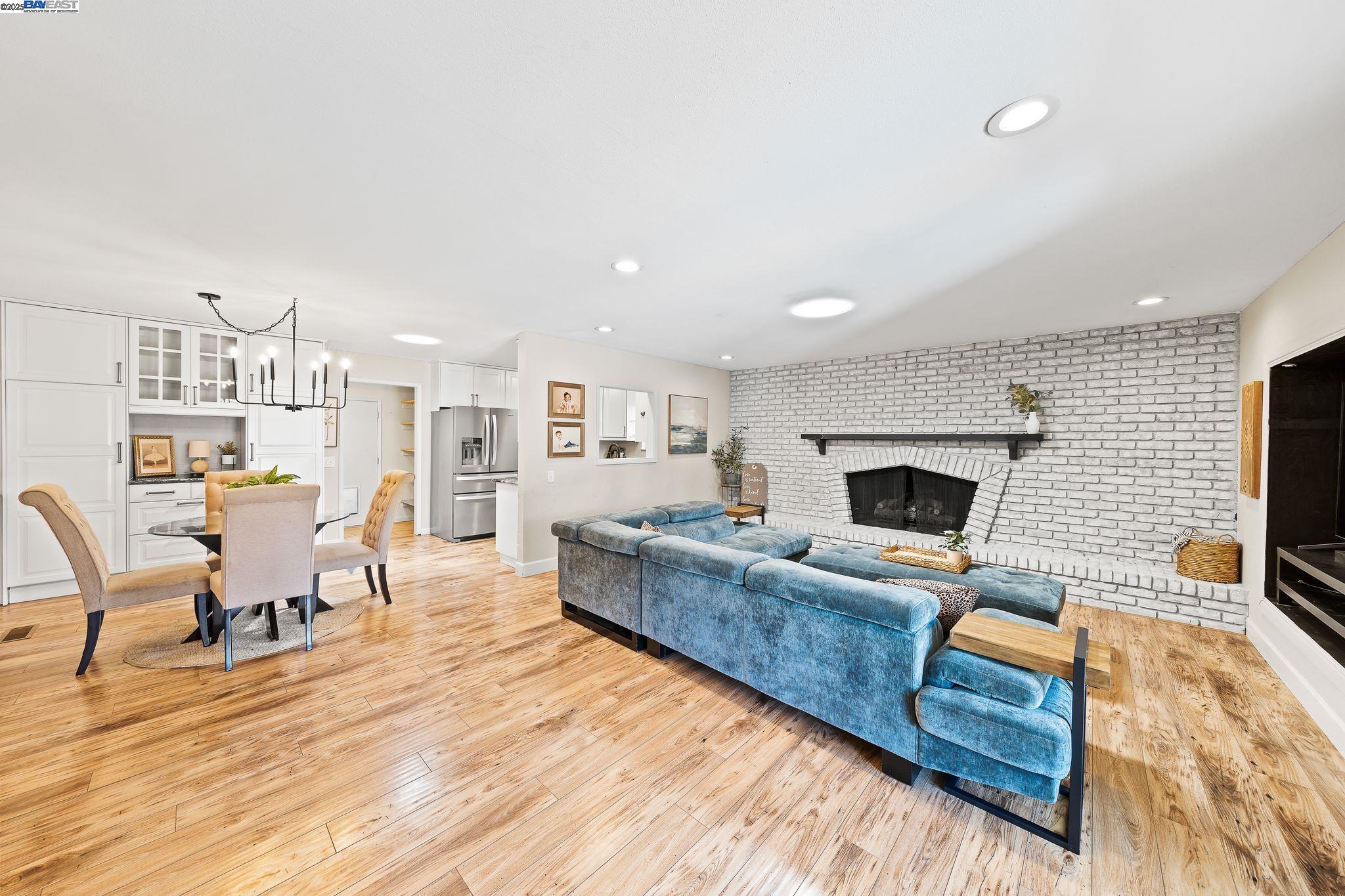 Detail Gallery Image 6 of 31 For 729 S Mills Ave, Lodi,  CA 95242 - 3 Beds | 2 Baths