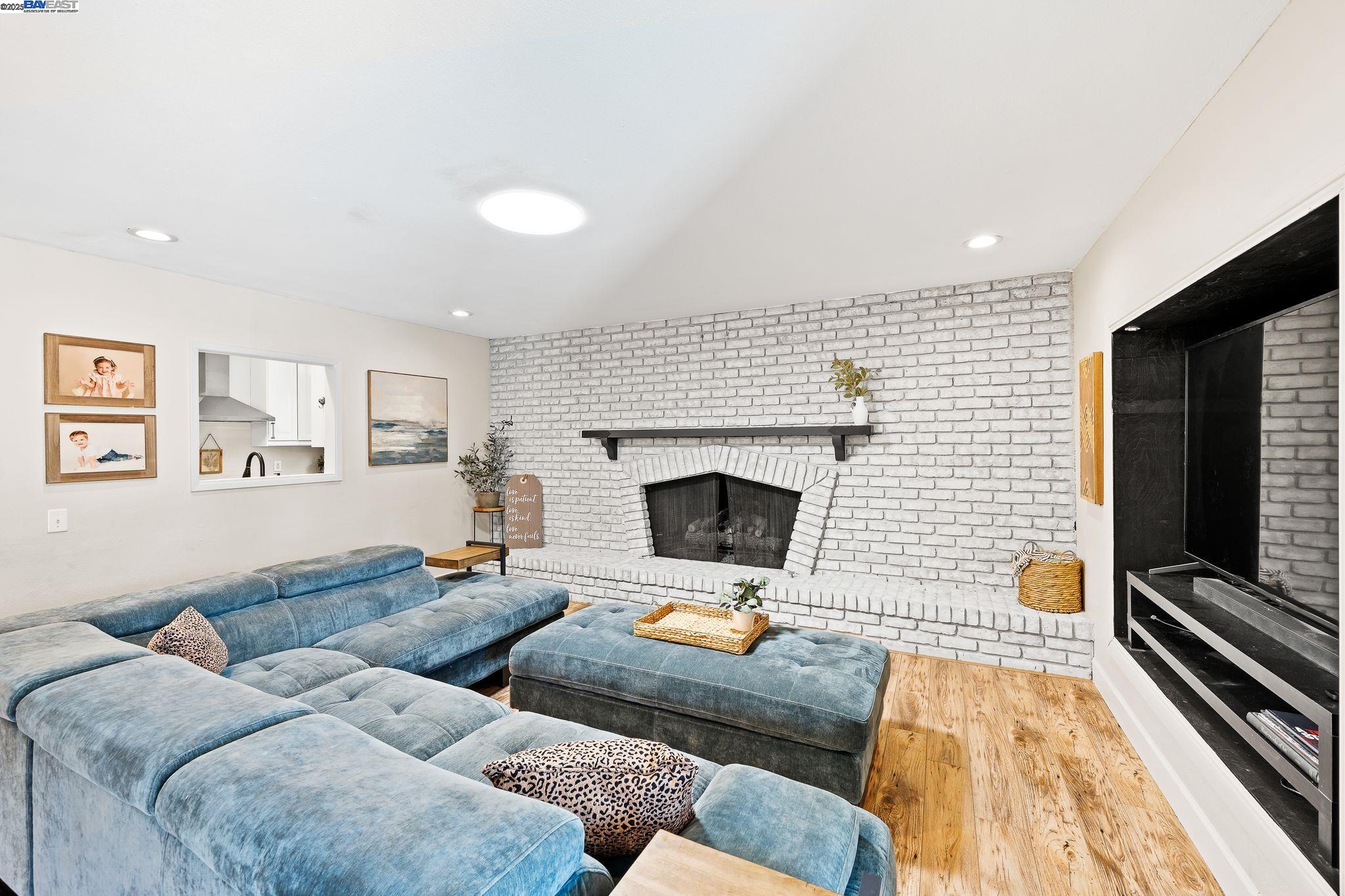 Detail Gallery Image 7 of 31 For 729 S Mills Ave, Lodi,  CA 95242 - 3 Beds | 2 Baths