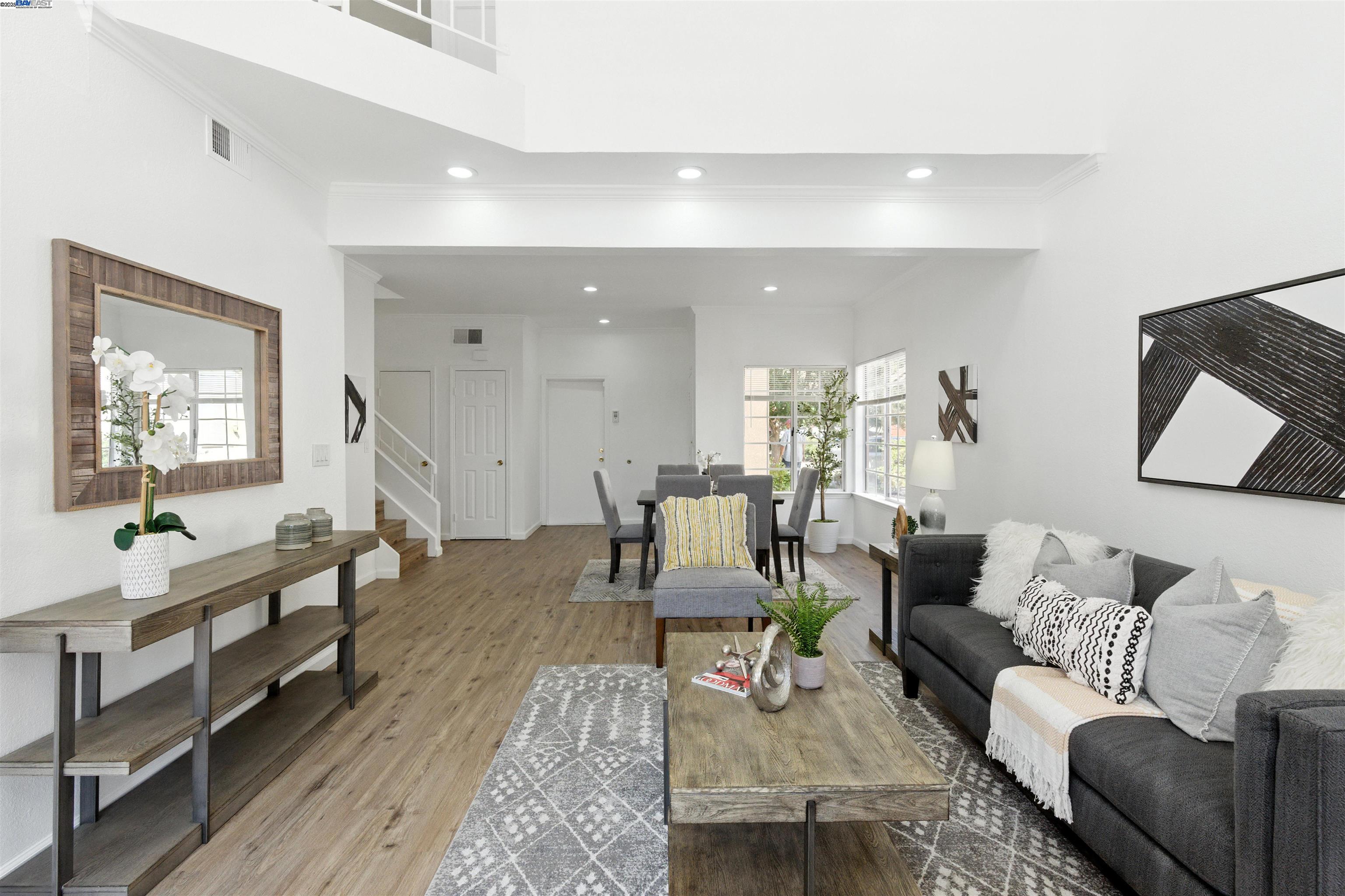 Detail Gallery Image 2 of 30 For 35968 Killorglin Cmn, Fremont,  CA 94536 - 4 Beds | 2/1 Baths