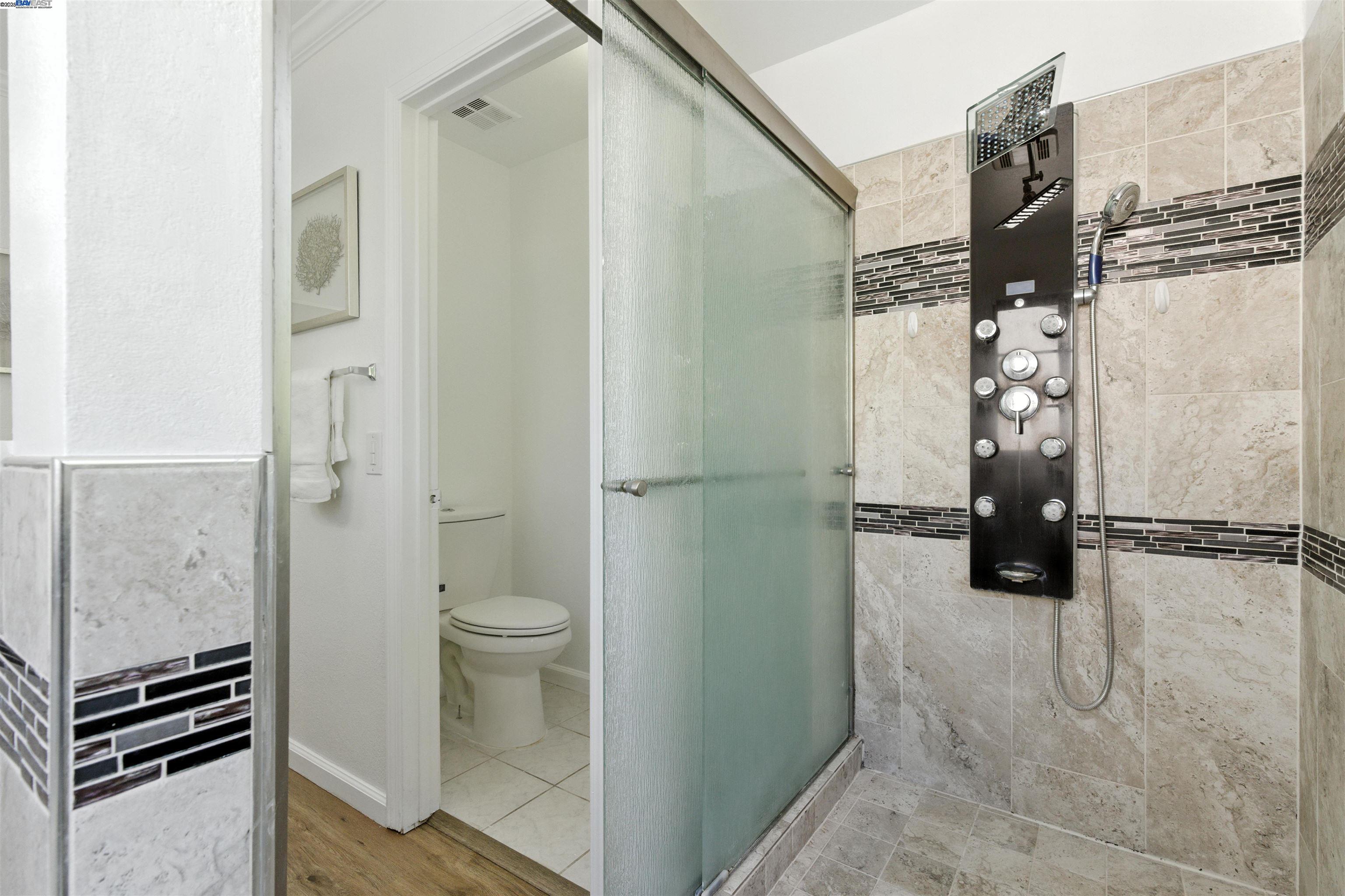 Detail Gallery Image 12 of 30 For 35968 Killorglin Cmn, Fremont,  CA 94536 - 4 Beds | 2/1 Baths