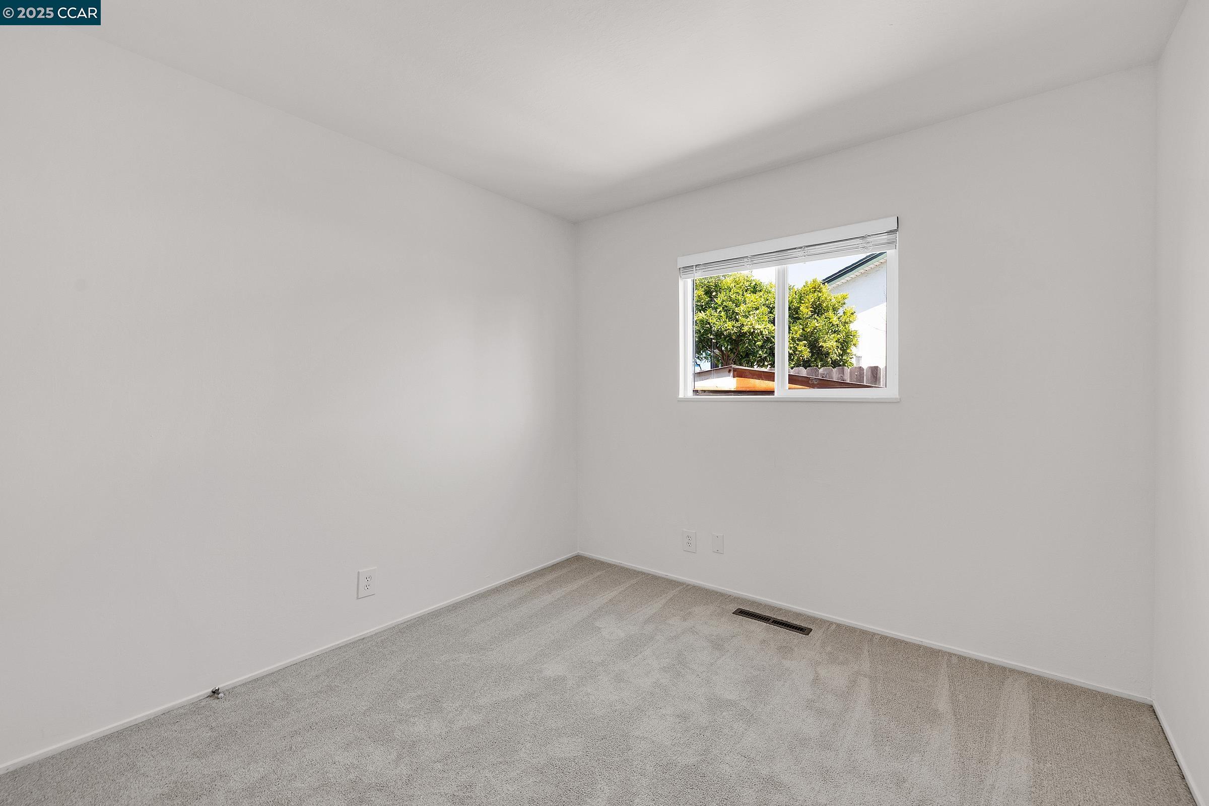 Detail Gallery Image 17 of 28 For 2107 Murphy Dr, San Pablo,  CA 94806 - 4 Beds | 2 Baths