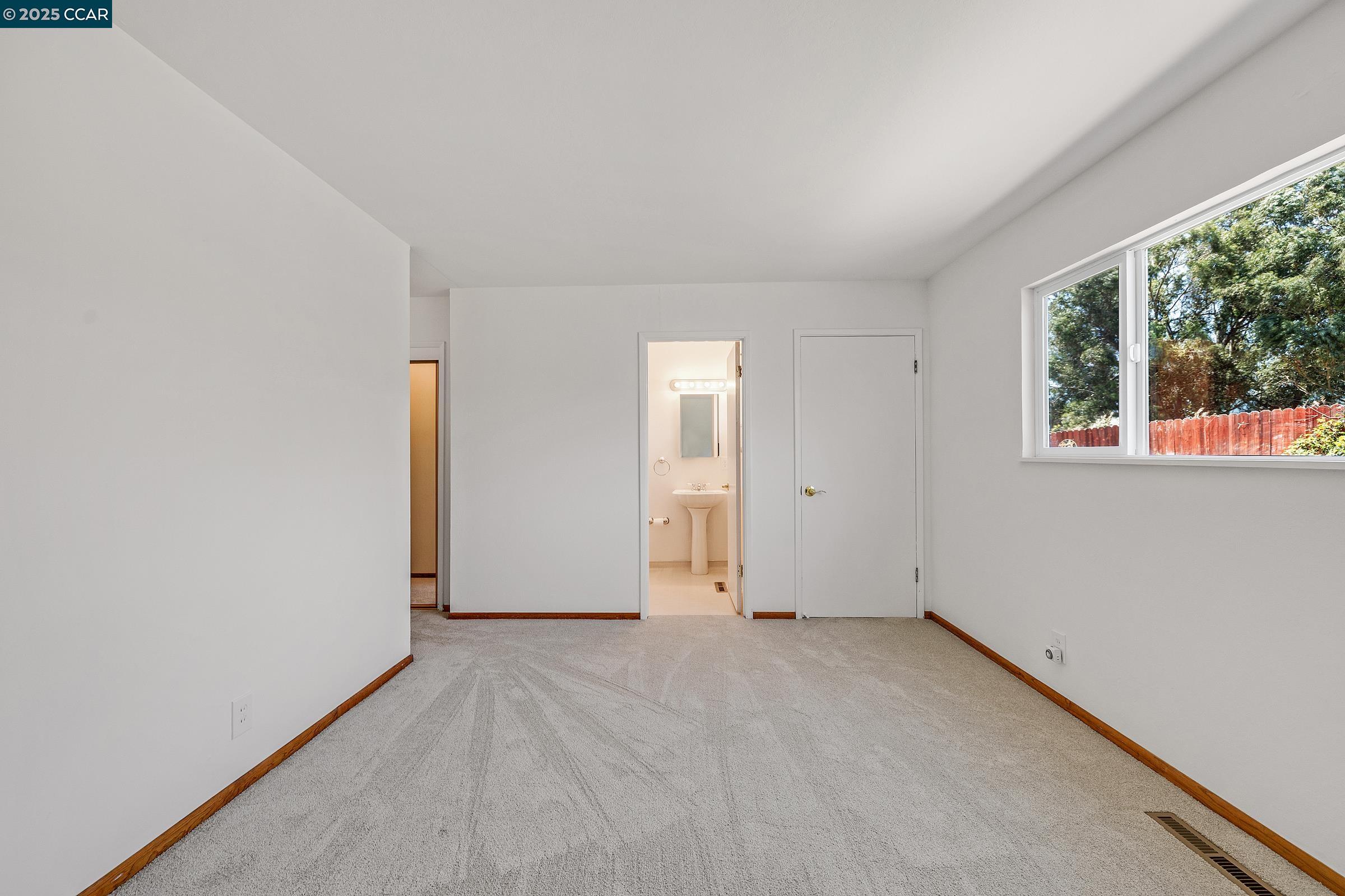 Detail Gallery Image 21 of 28 For 2107 Murphy Dr, San Pablo,  CA 94806 - 4 Beds | 2 Baths