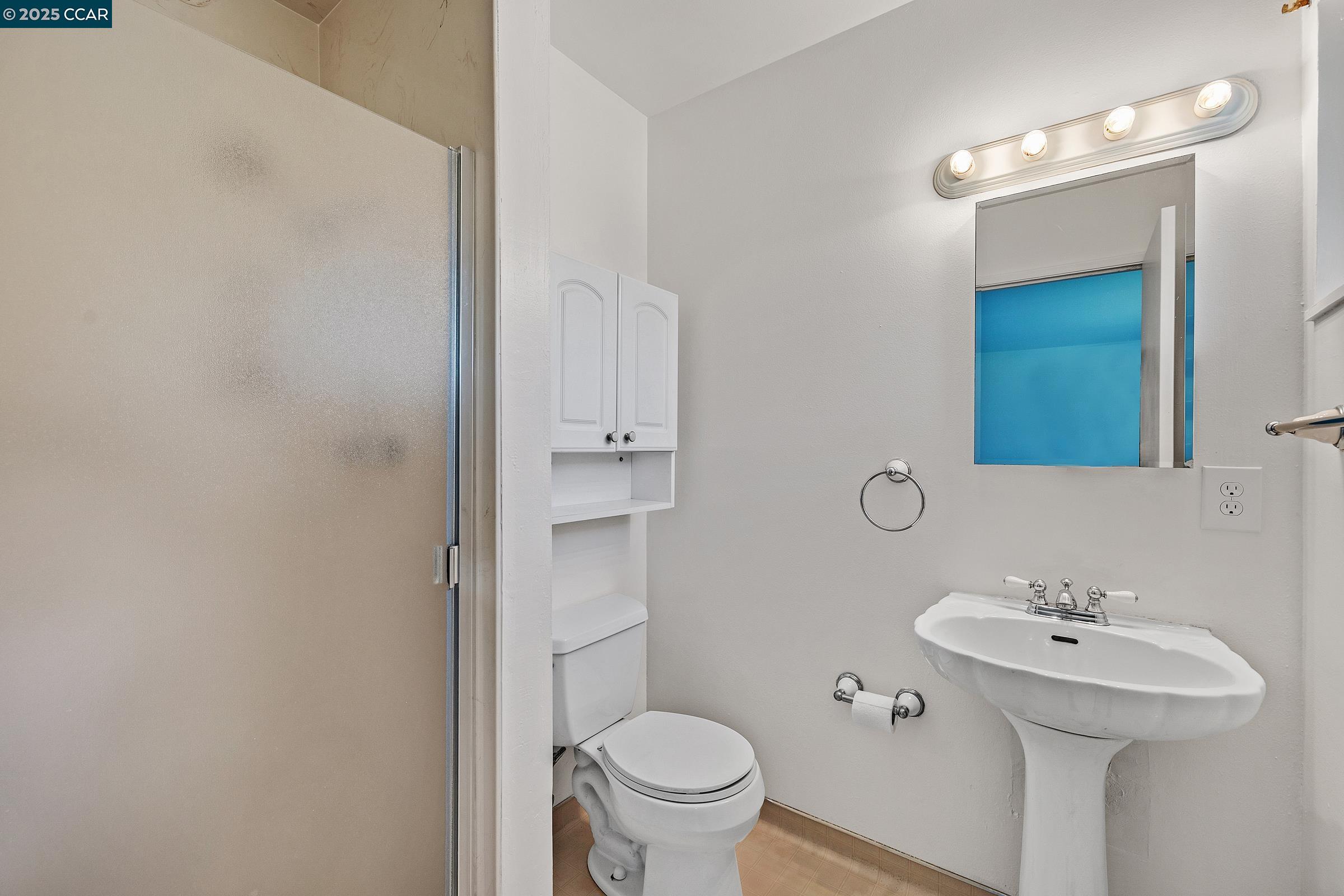 Detail Gallery Image 22 of 28 For 2107 Murphy Dr, San Pablo,  CA 94806 - 4 Beds | 2 Baths
