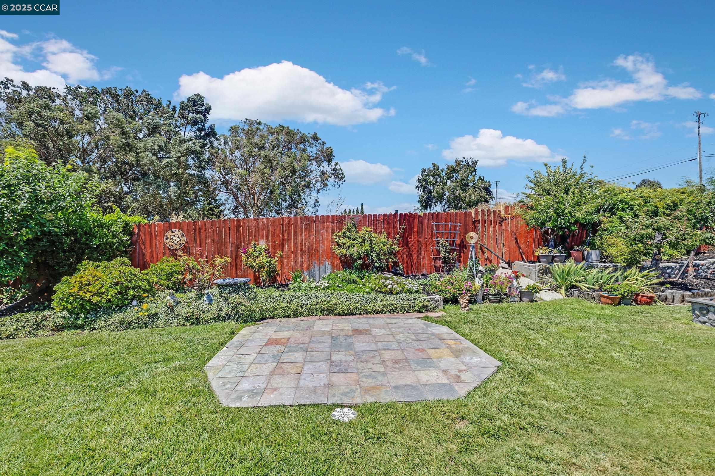 Detail Gallery Image 24 of 28 For 2107 Murphy Dr, San Pablo,  CA 94806 - 4 Beds | 2 Baths