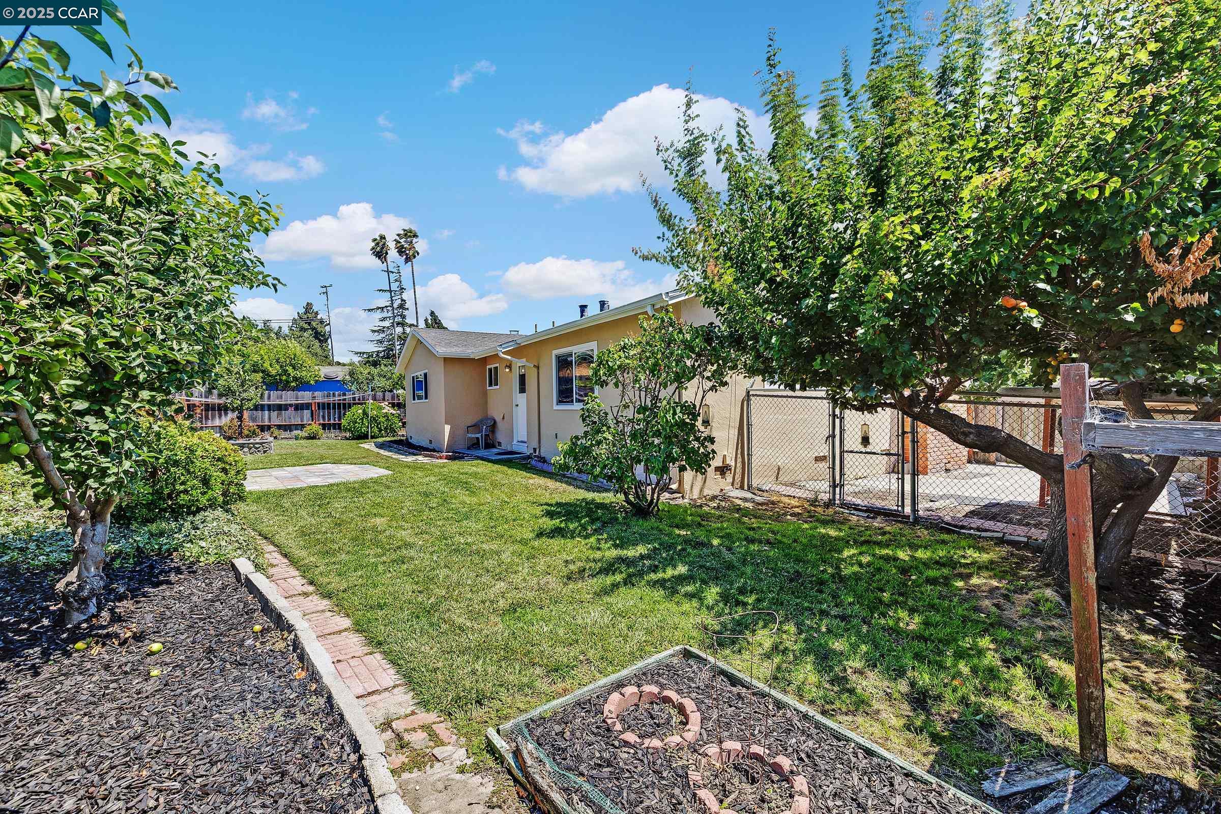 Detail Gallery Image 25 of 28 For 2107 Murphy Dr, San Pablo,  CA 94806 - 4 Beds | 2 Baths