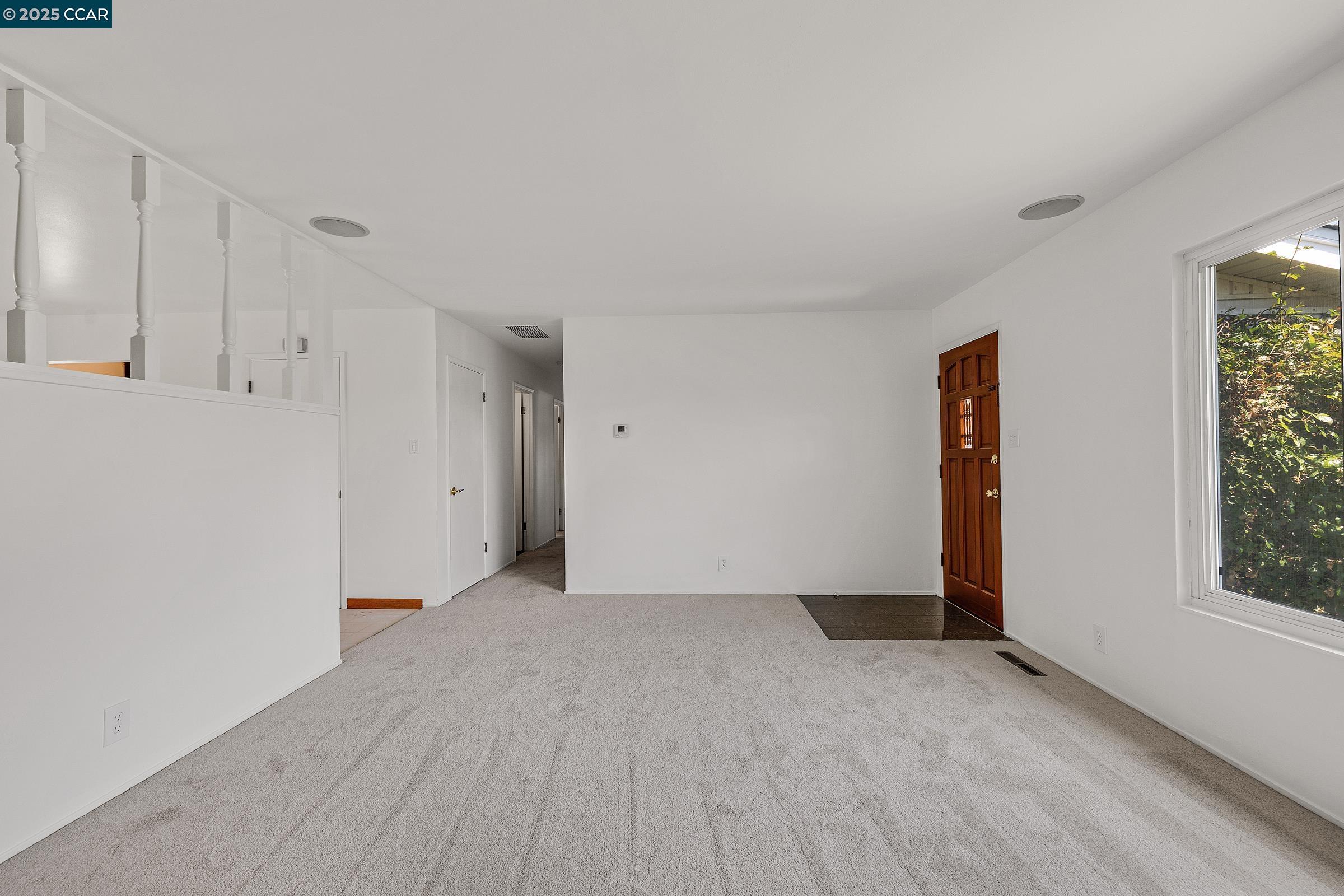 Detail Gallery Image 6 of 28 For 2107 Murphy Dr, San Pablo,  CA 94806 - 4 Beds | 2 Baths