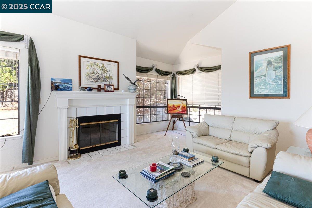 Detail Gallery Image 11 of 34 For 2641 Lucas Ave, Pinole,  CA 94564 - 4 Beds | 3 Baths